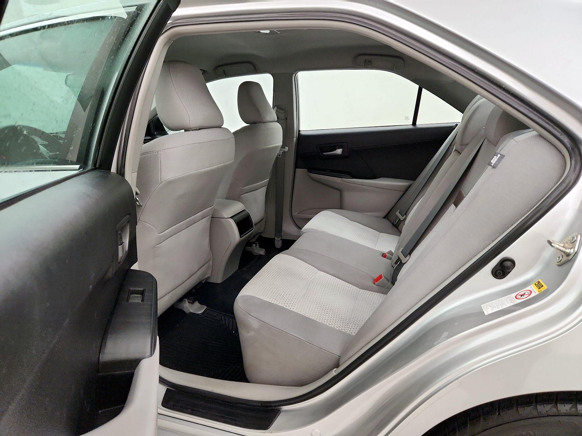 Thumbnail: 2014 Toyota Camry - 18