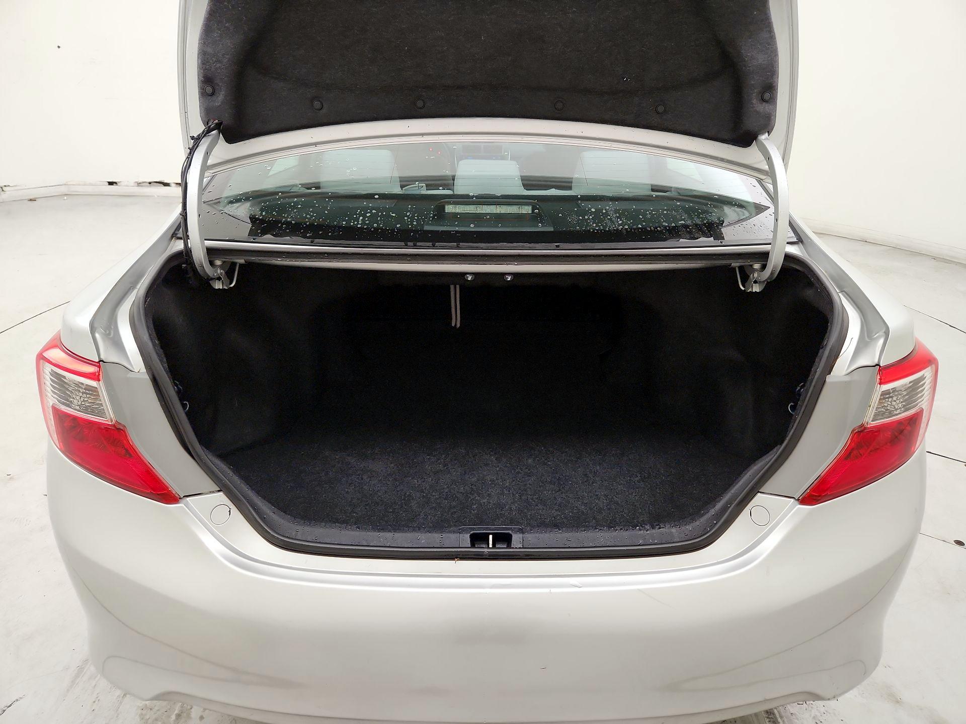 Thumbnail: 2014 Toyota Camry - 19