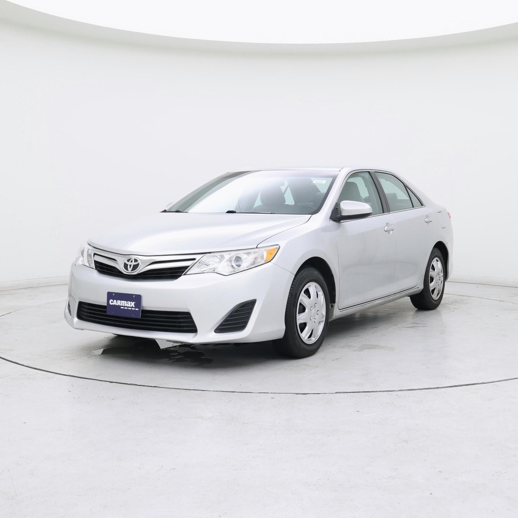 Thumbnail: 2014 Toyota Camry - 4