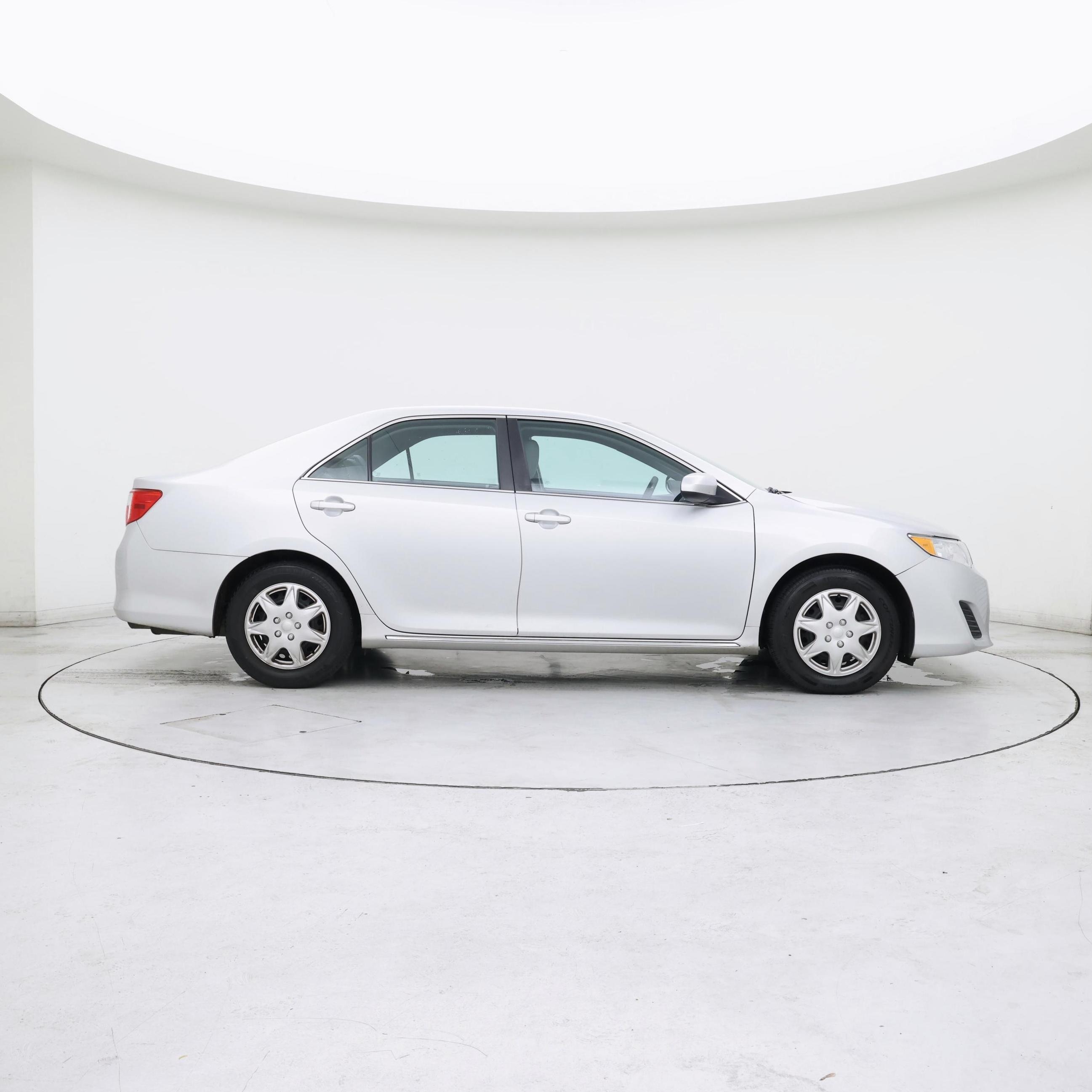 Thumbnail: 2014 Toyota Camry - 7