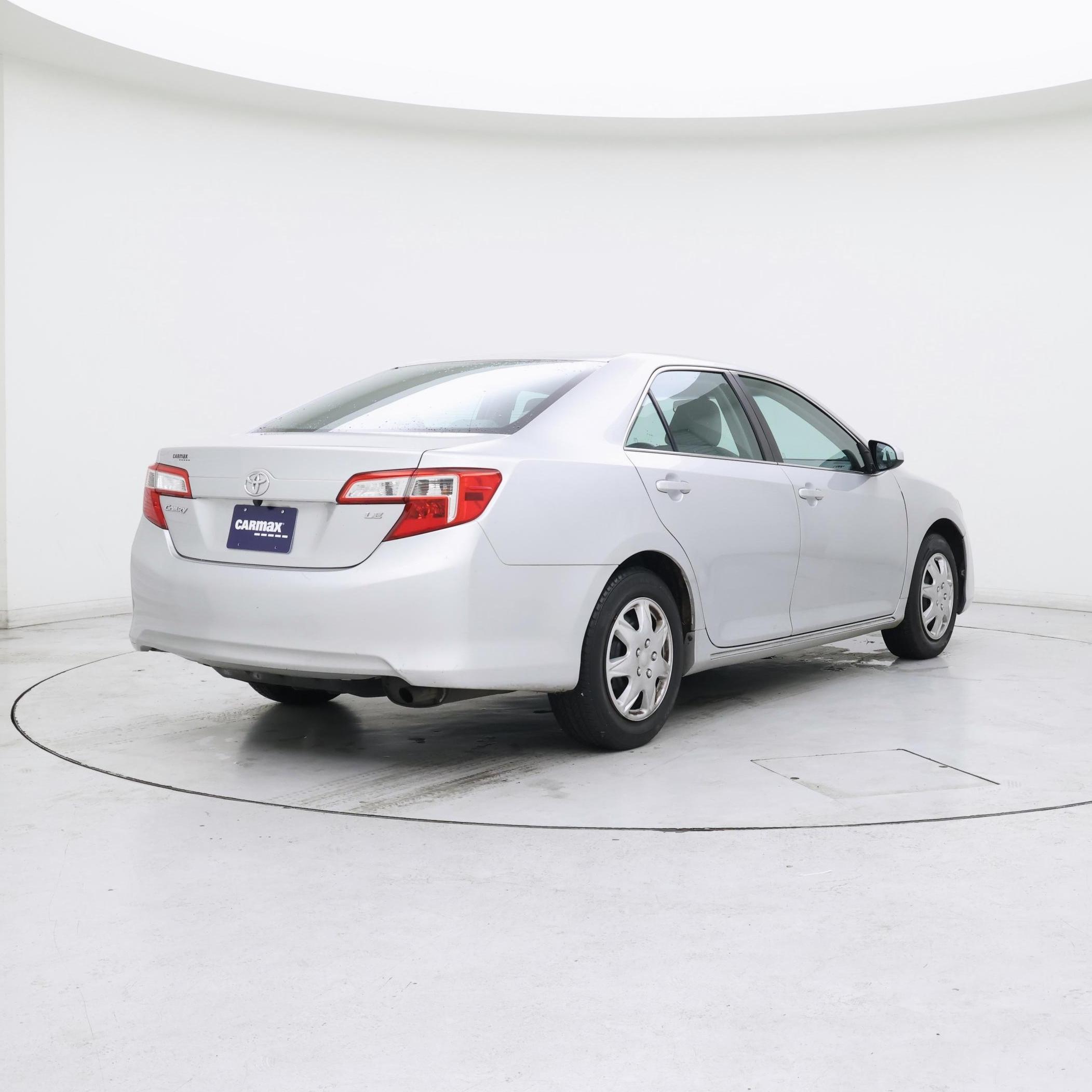 Thumbnail: 2014 Toyota Camry - 8