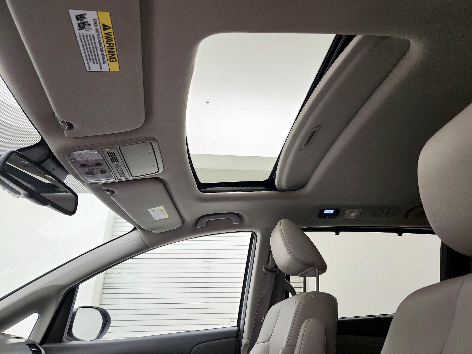 Thumbnail: 2016 Honda Odyssey - 19