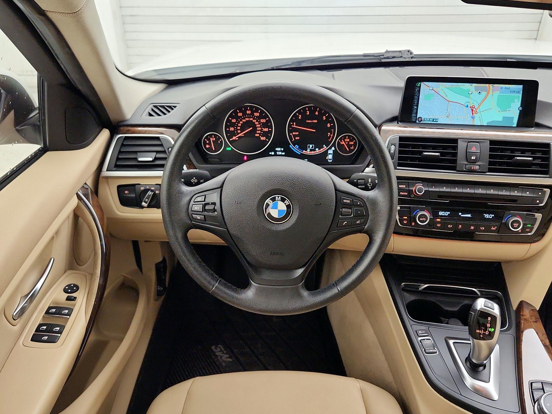 Thumbnail: 2016 BMW 3 Series - 10