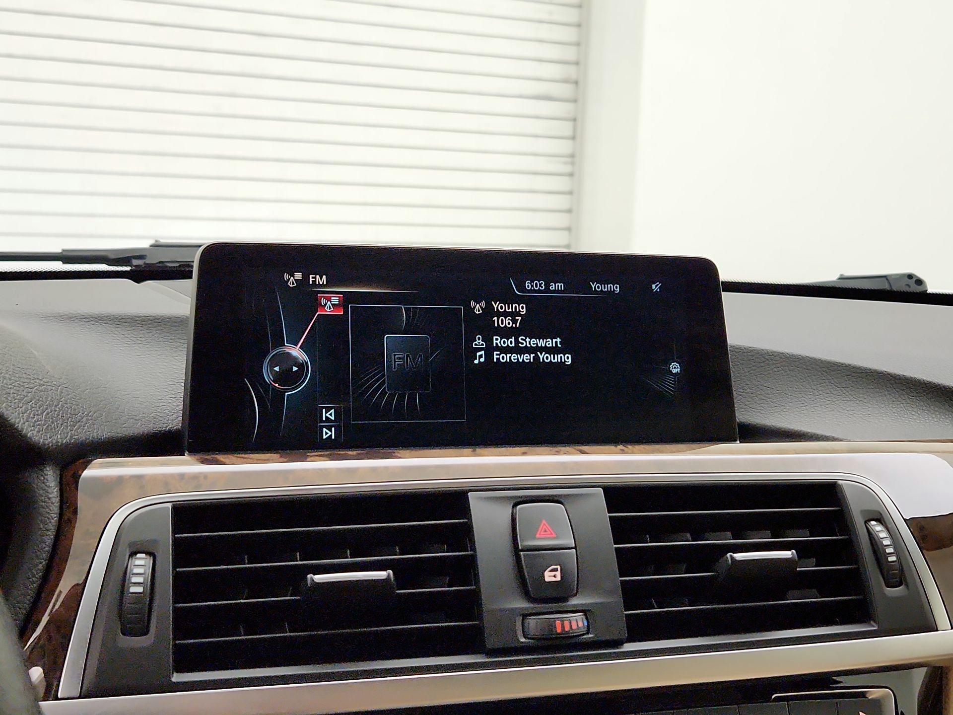 Thumbnail: 2016 BMW 3 Series - 15