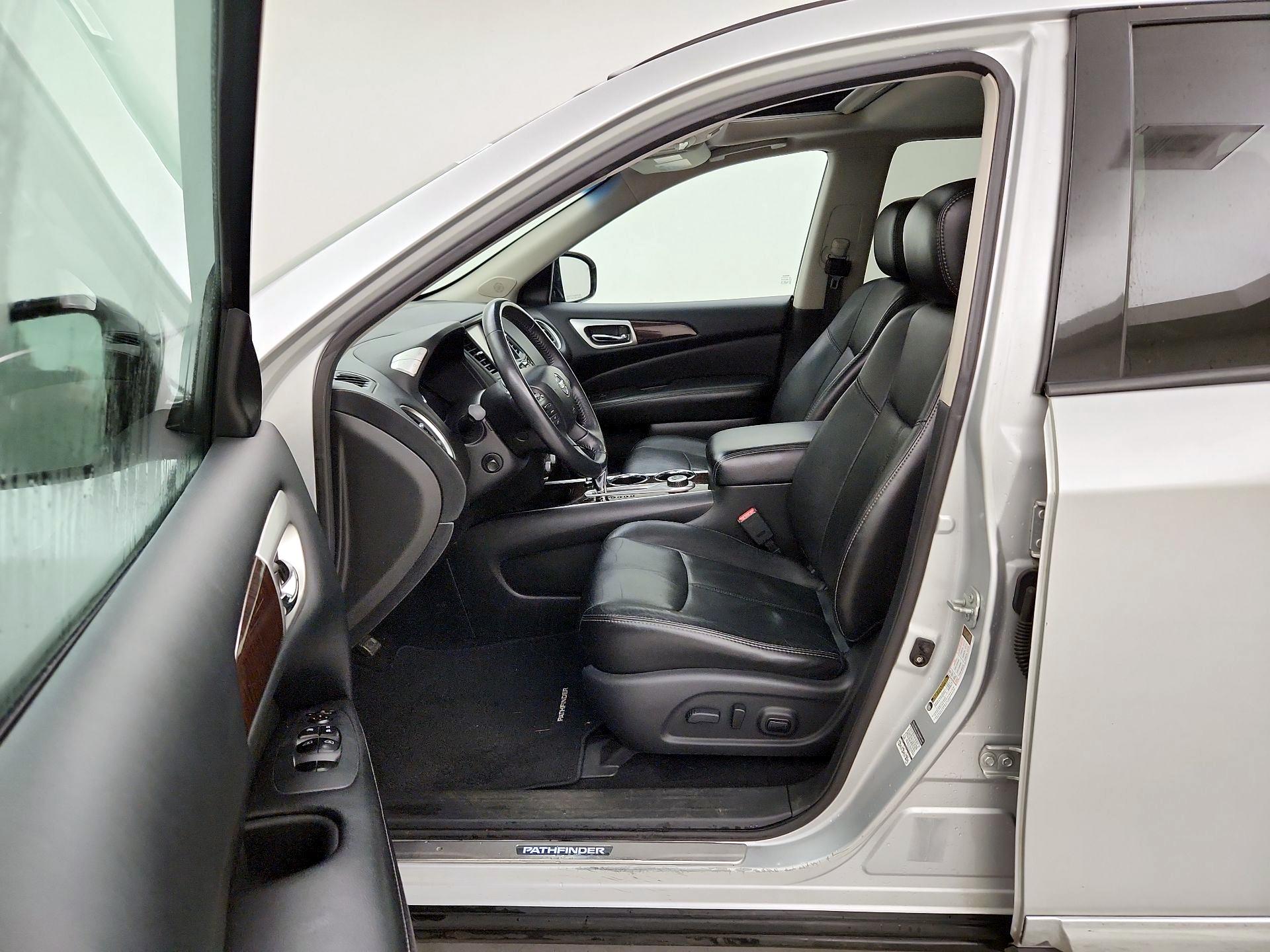 Thumbnail: 2014 Nissan Pathfinder - 11