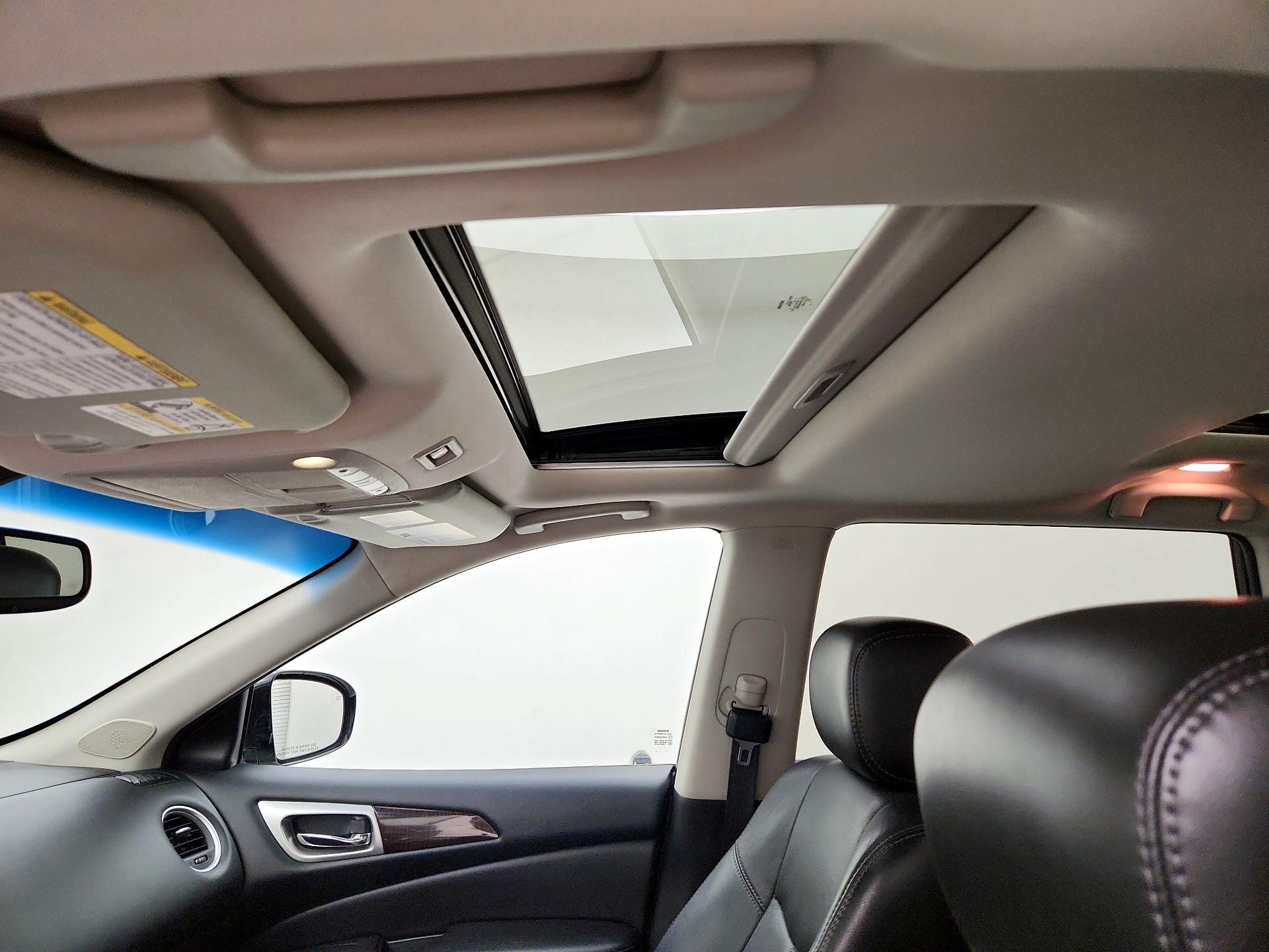 Thumbnail: 2014 Nissan Pathfinder - 20