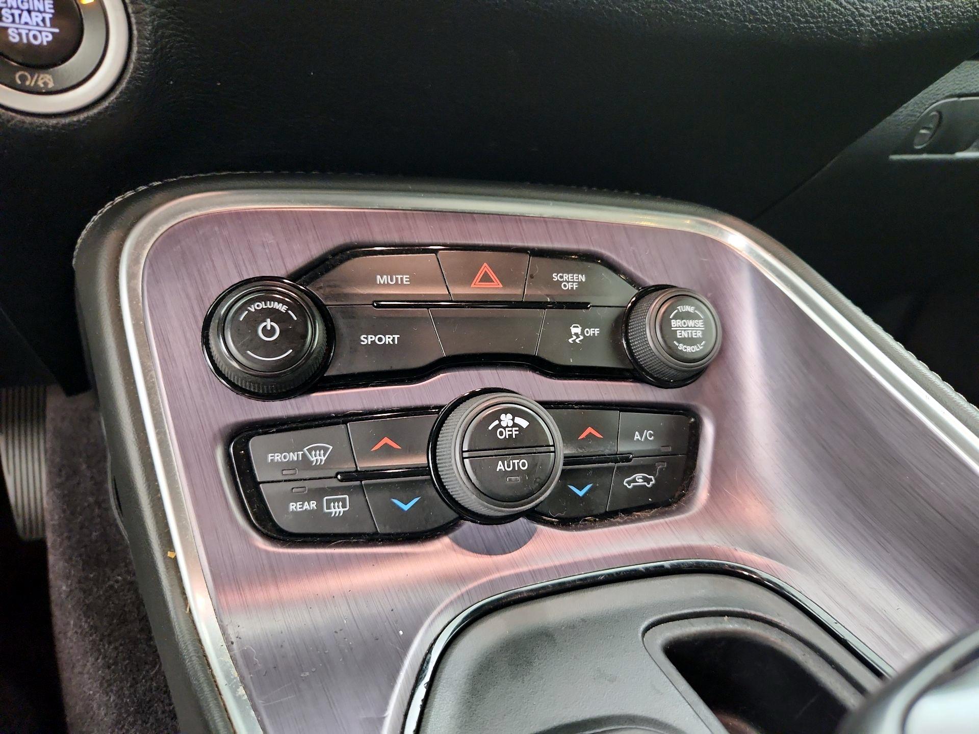 Thumbnail: 2018 Dodge Challenger - 16