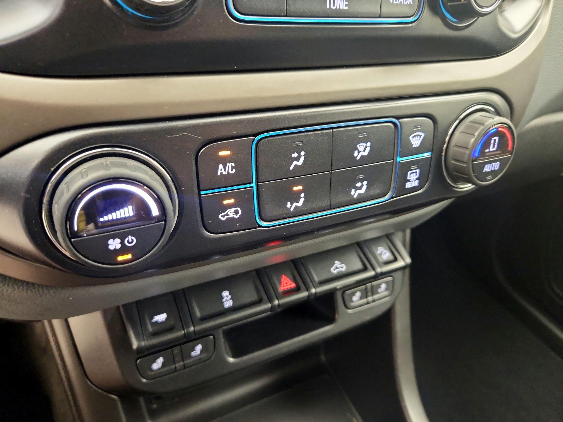 Thumbnail: 2016 Chevrolet Colorado - 17