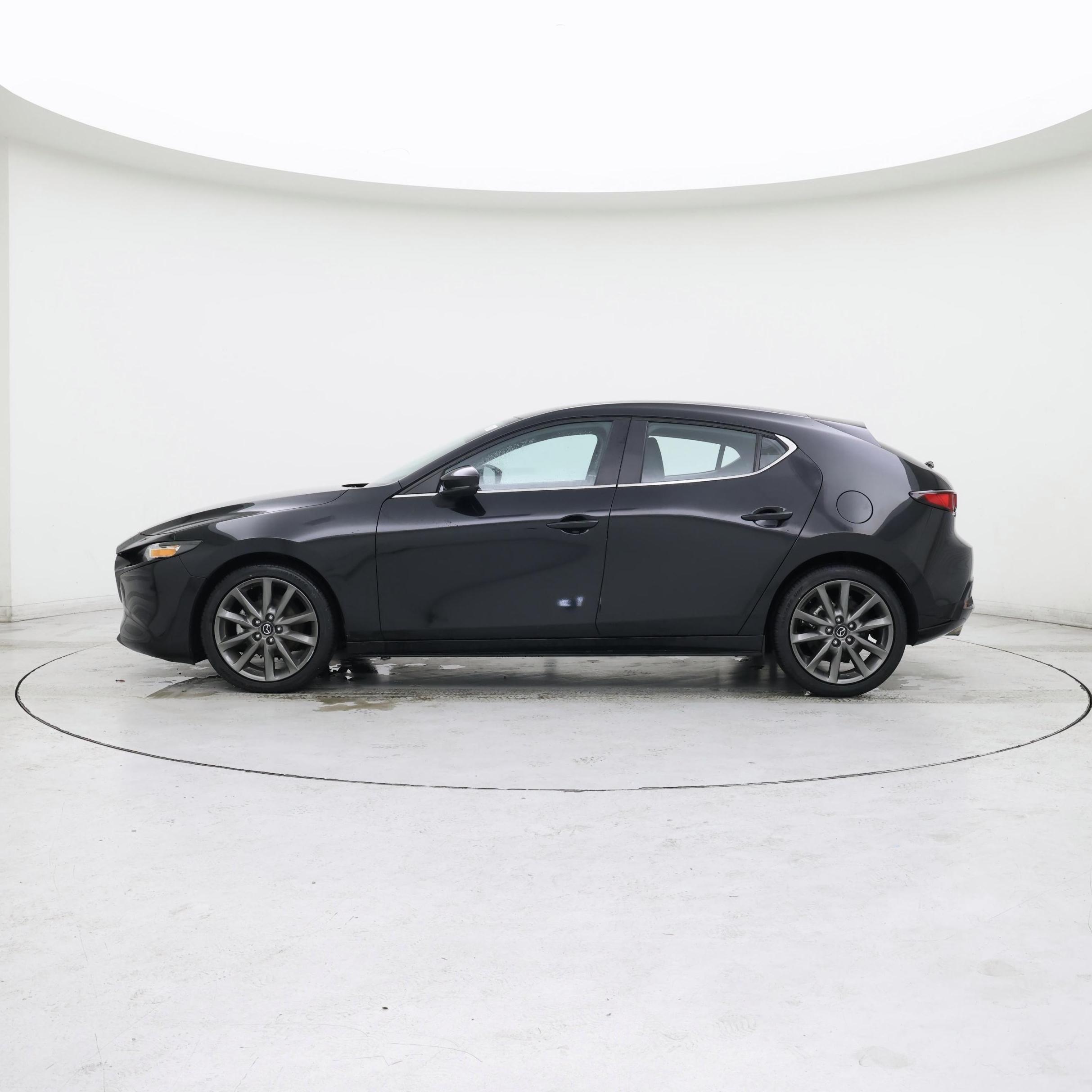 Thumbnail: 2022 Mazda Mazda3 - 3