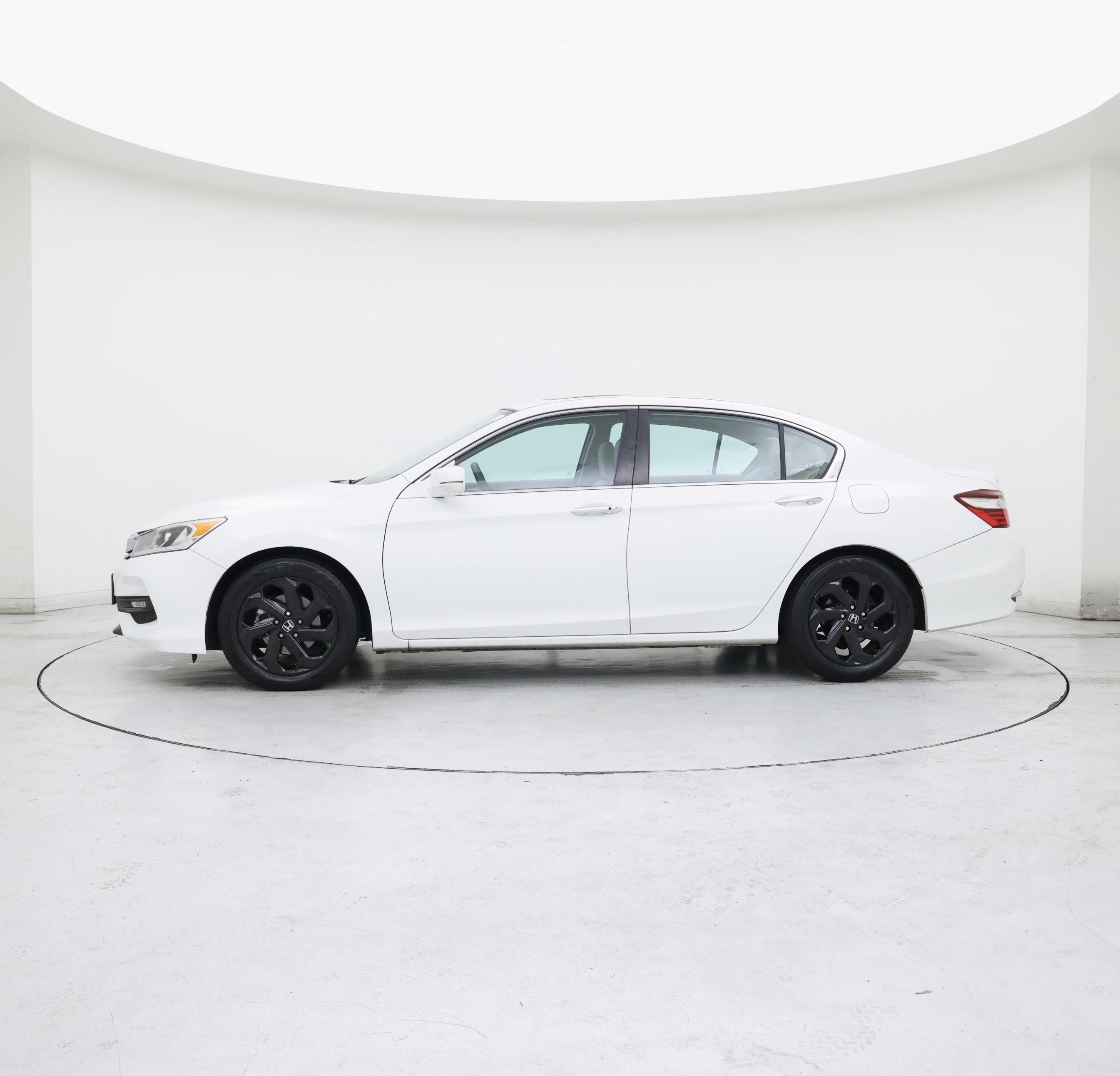 Thumbnail: 2016 Honda Accord - 3