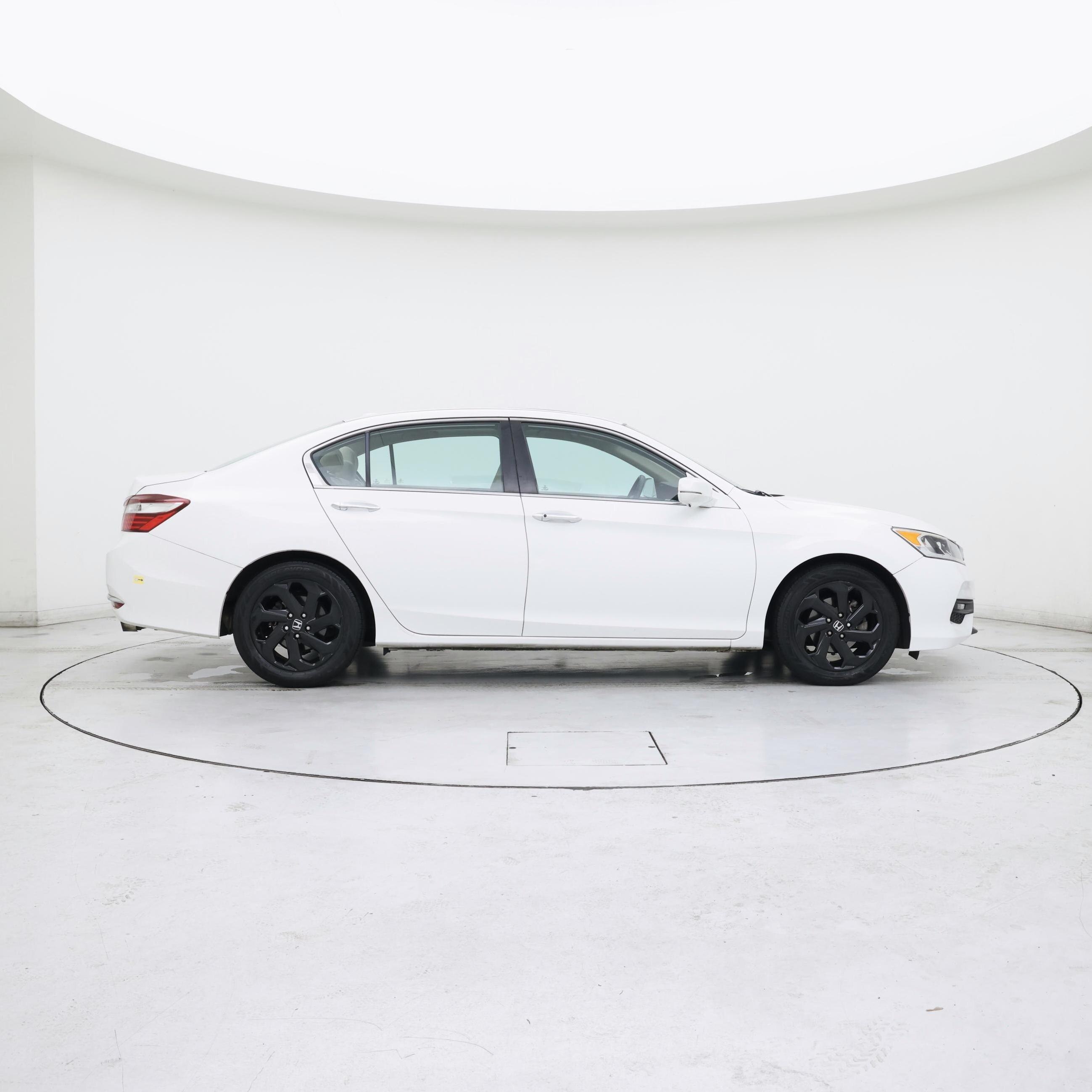 Thumbnail: 2016 Honda Accord - 7