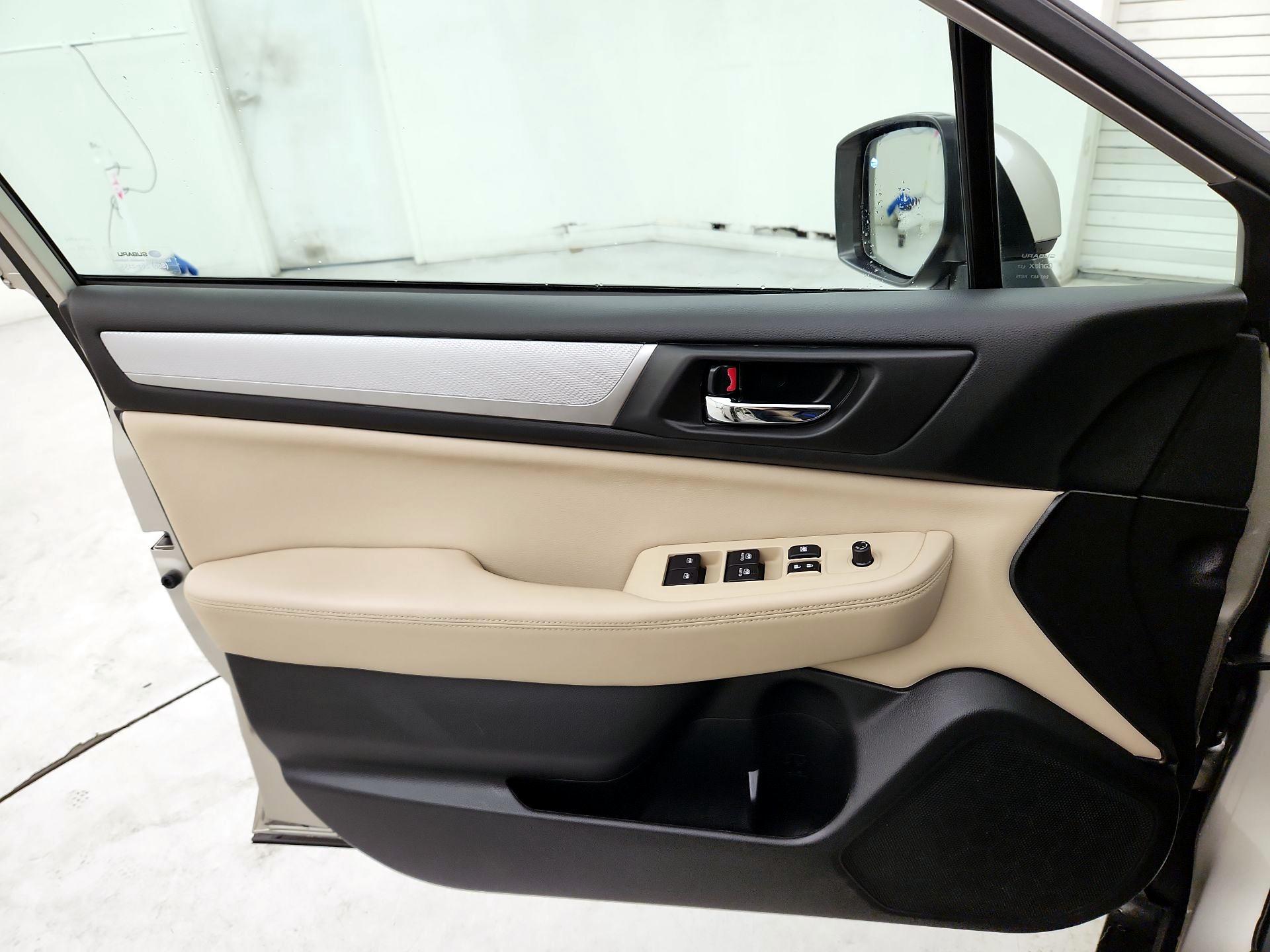 Thumbnail: 2017 Subaru Outback - 12