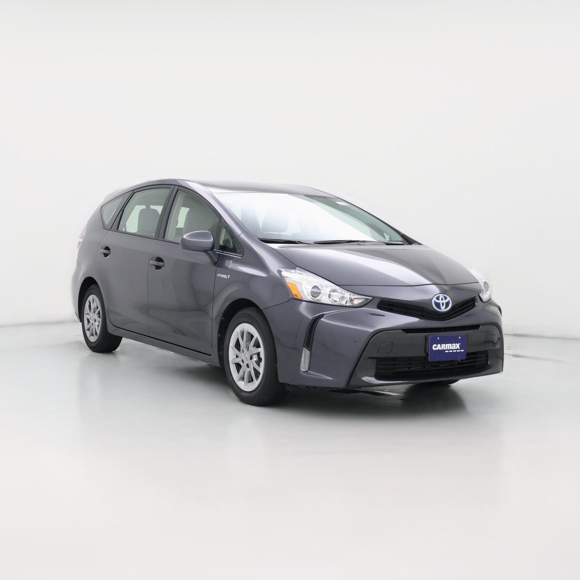 Thumbnail: 2015 Toyota Prius v - 1