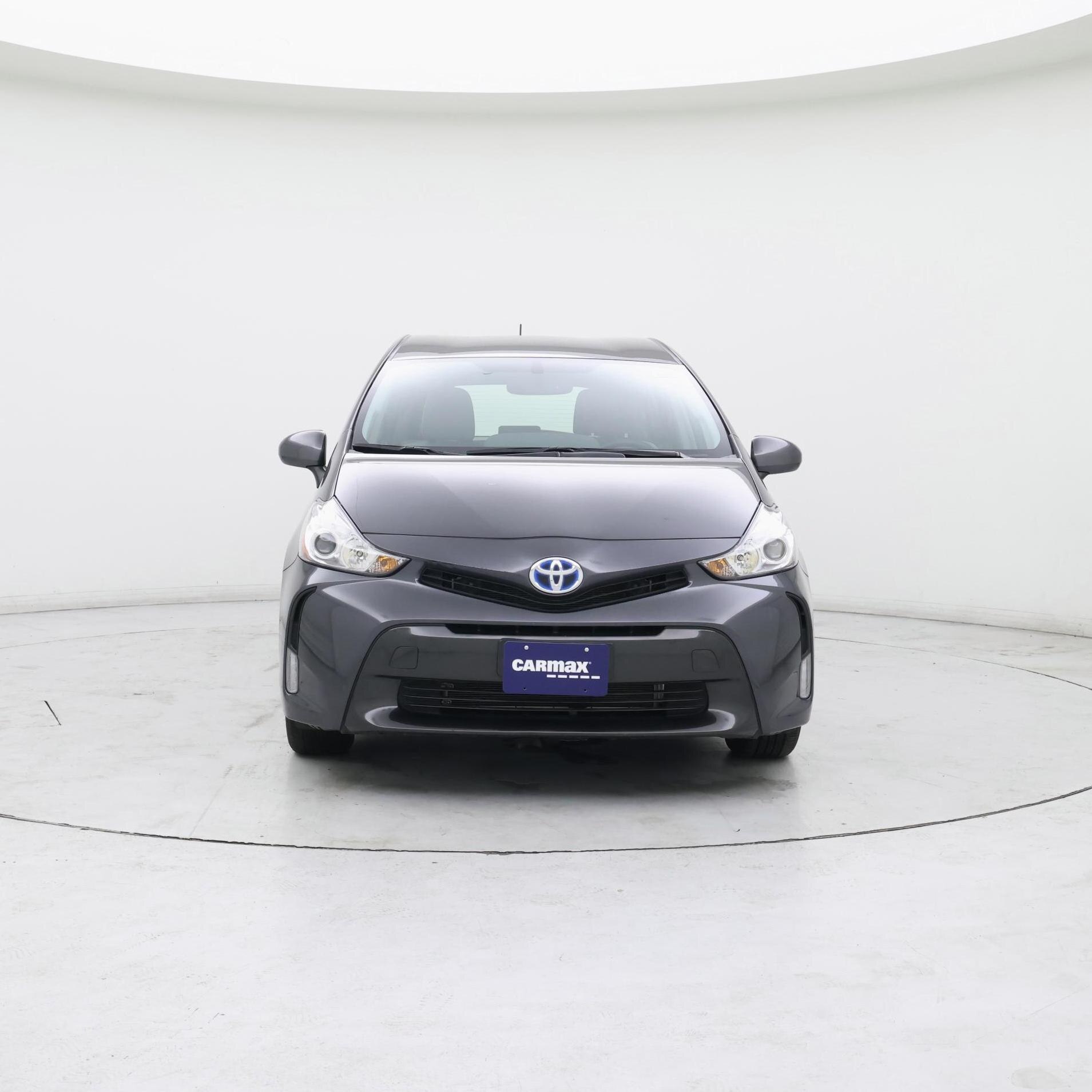 Thumbnail: 2015 Toyota Prius v - 5