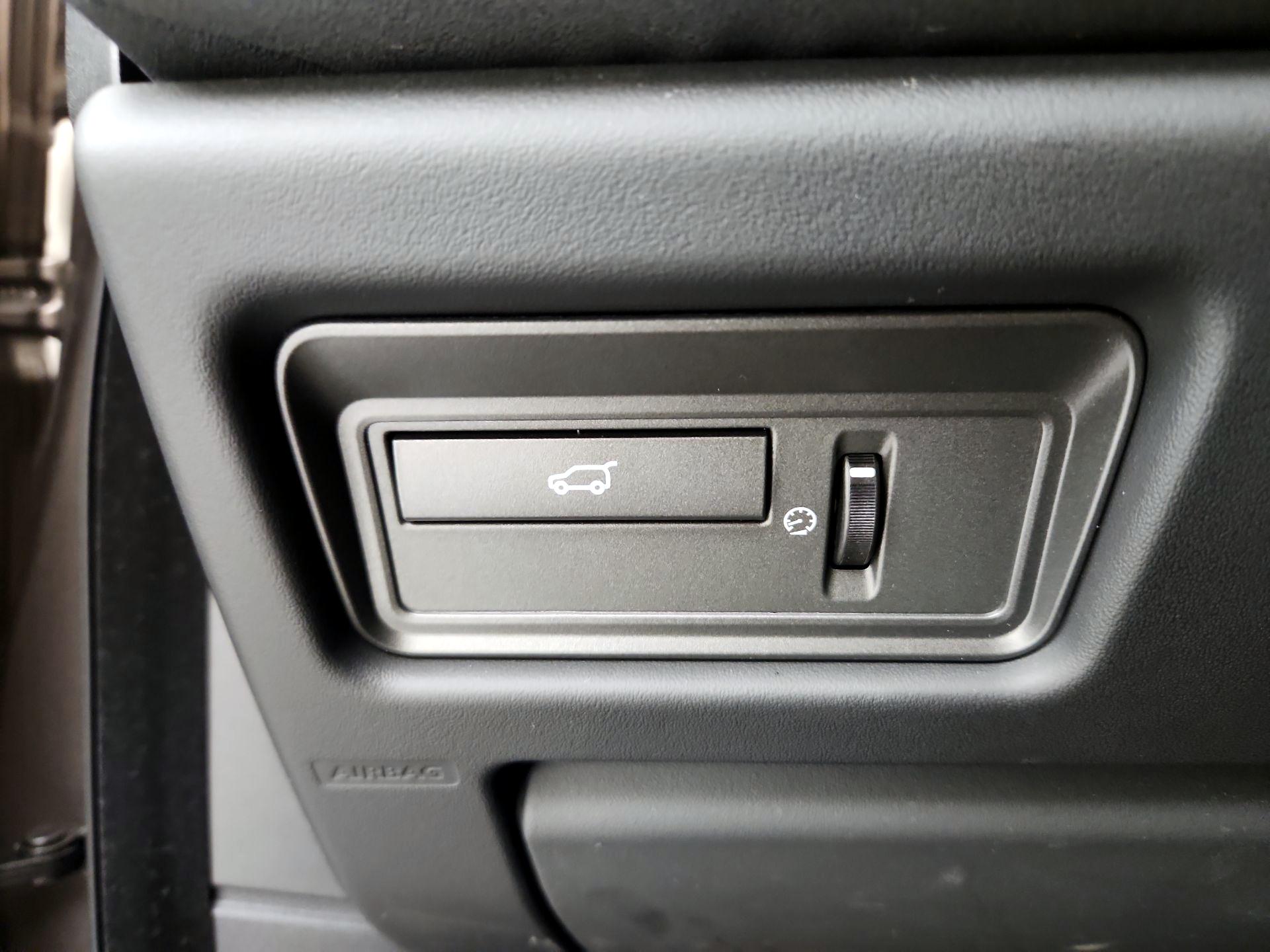 Thumbnail: 2015 Land Rover Range Rover Evoque - 13