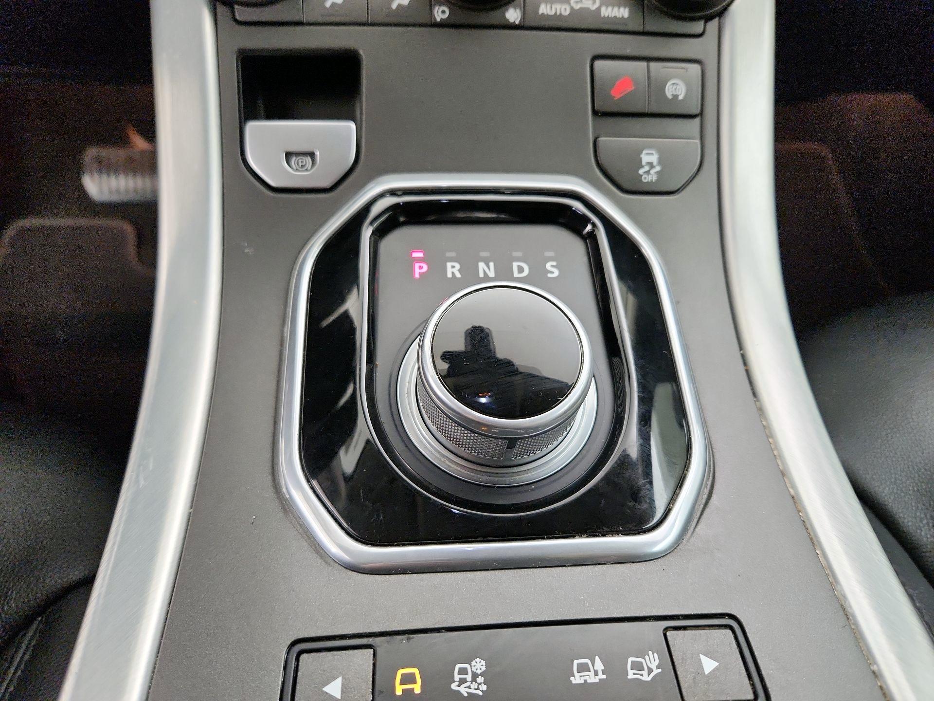 Thumbnail: 2015 Land Rover Range Rover Evoque - 18