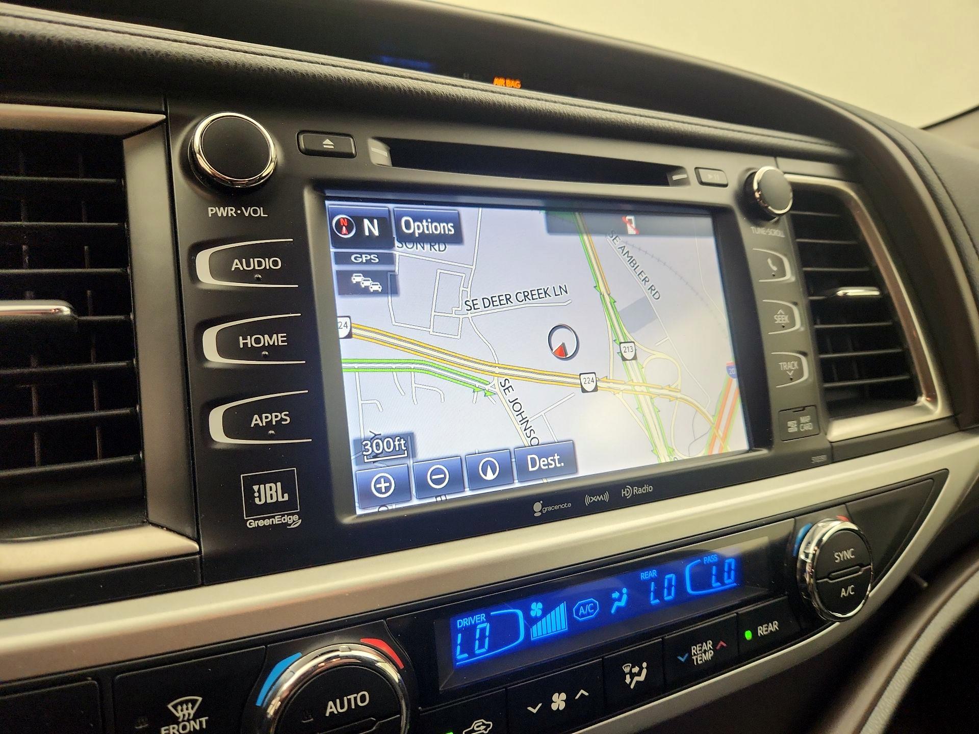 Thumbnail: 2019 Toyota Highlander - 14