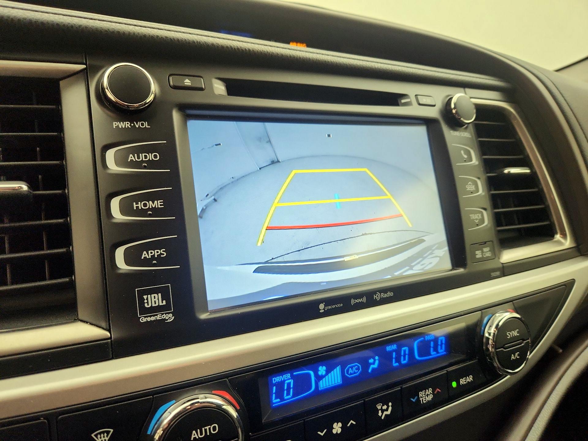 Thumbnail: 2019 Toyota Highlander - 15