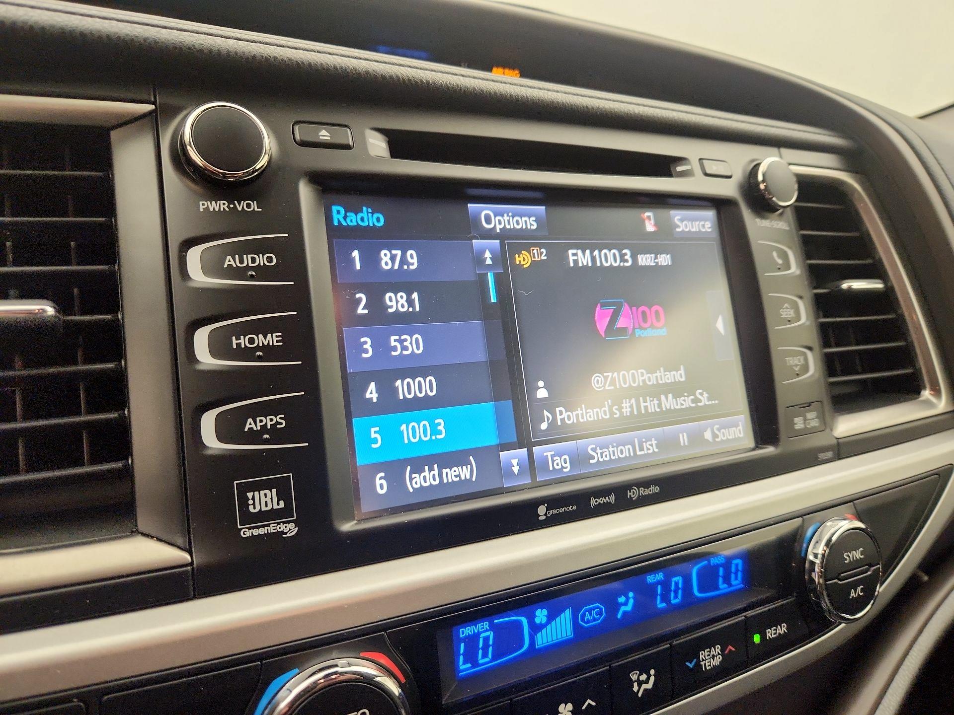 Thumbnail: 2019 Toyota Highlander - 16