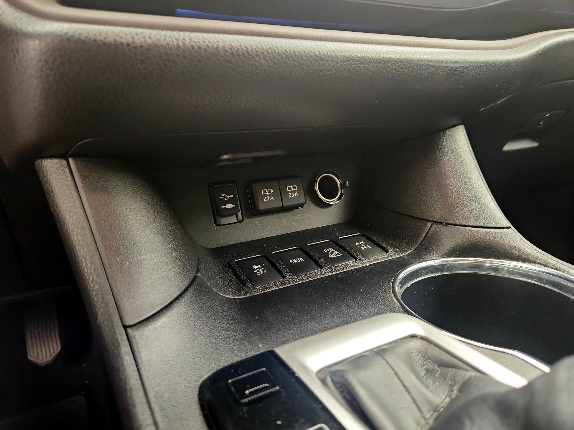 Thumbnail: 2019 Toyota Highlander - 19