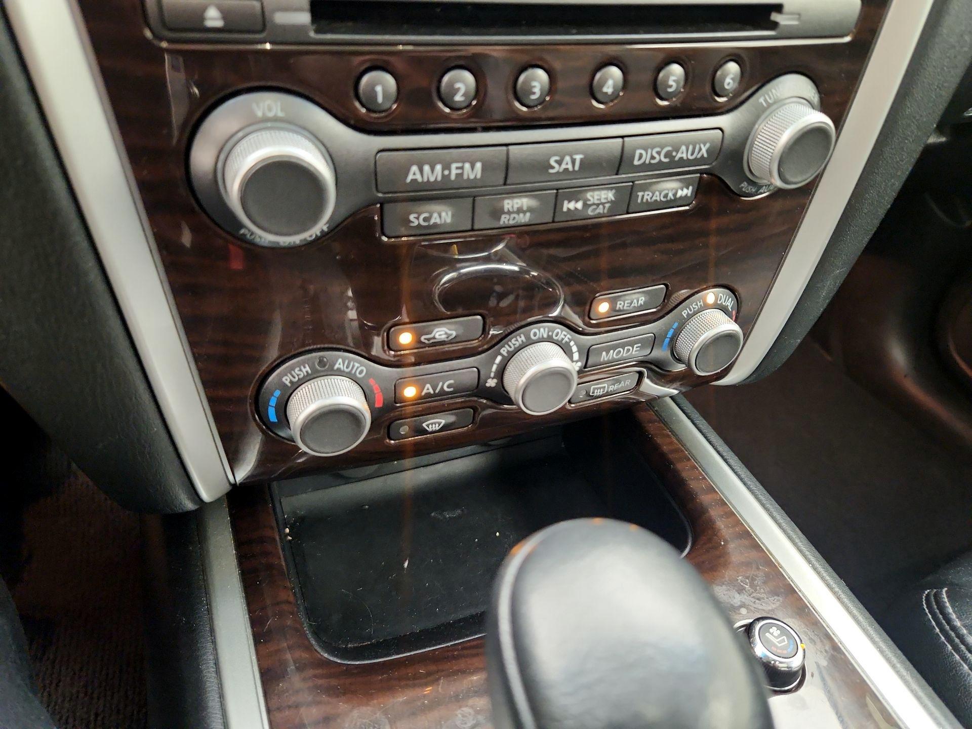 Thumbnail: 2015 Nissan Pathfinder - 17