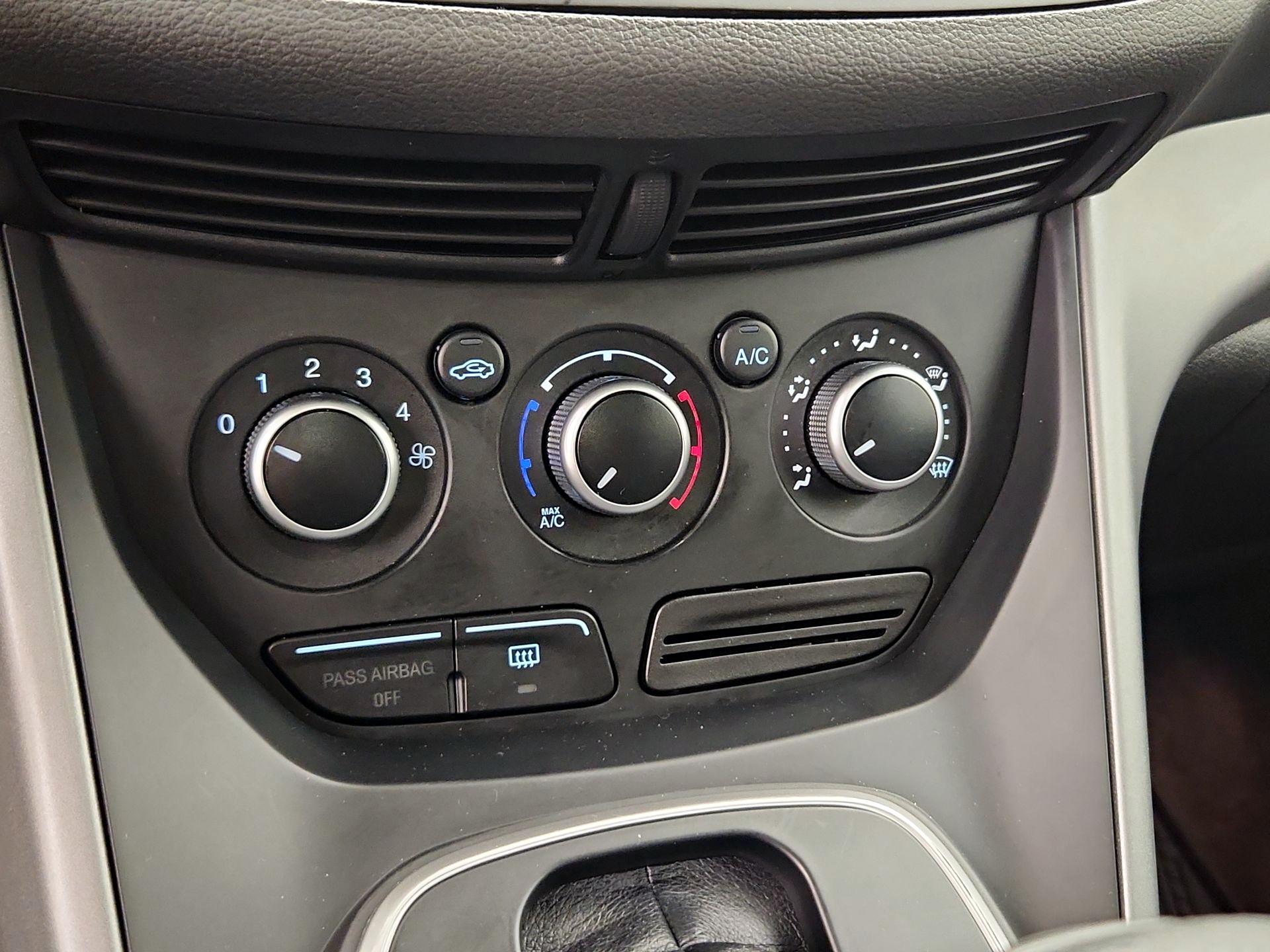 Thumbnail: 2014 Ford Escape - 16