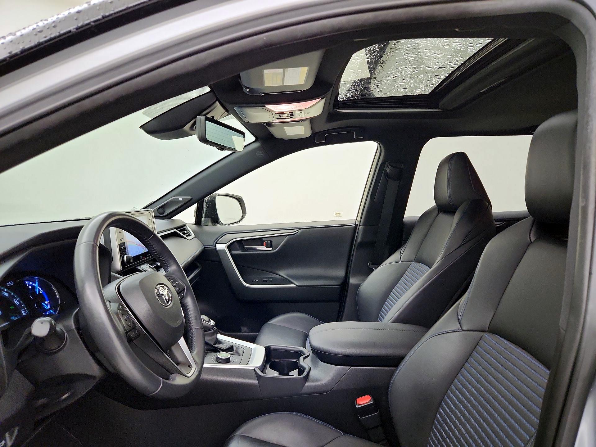 Thumbnail: 2020 Toyota RAV4 - 20