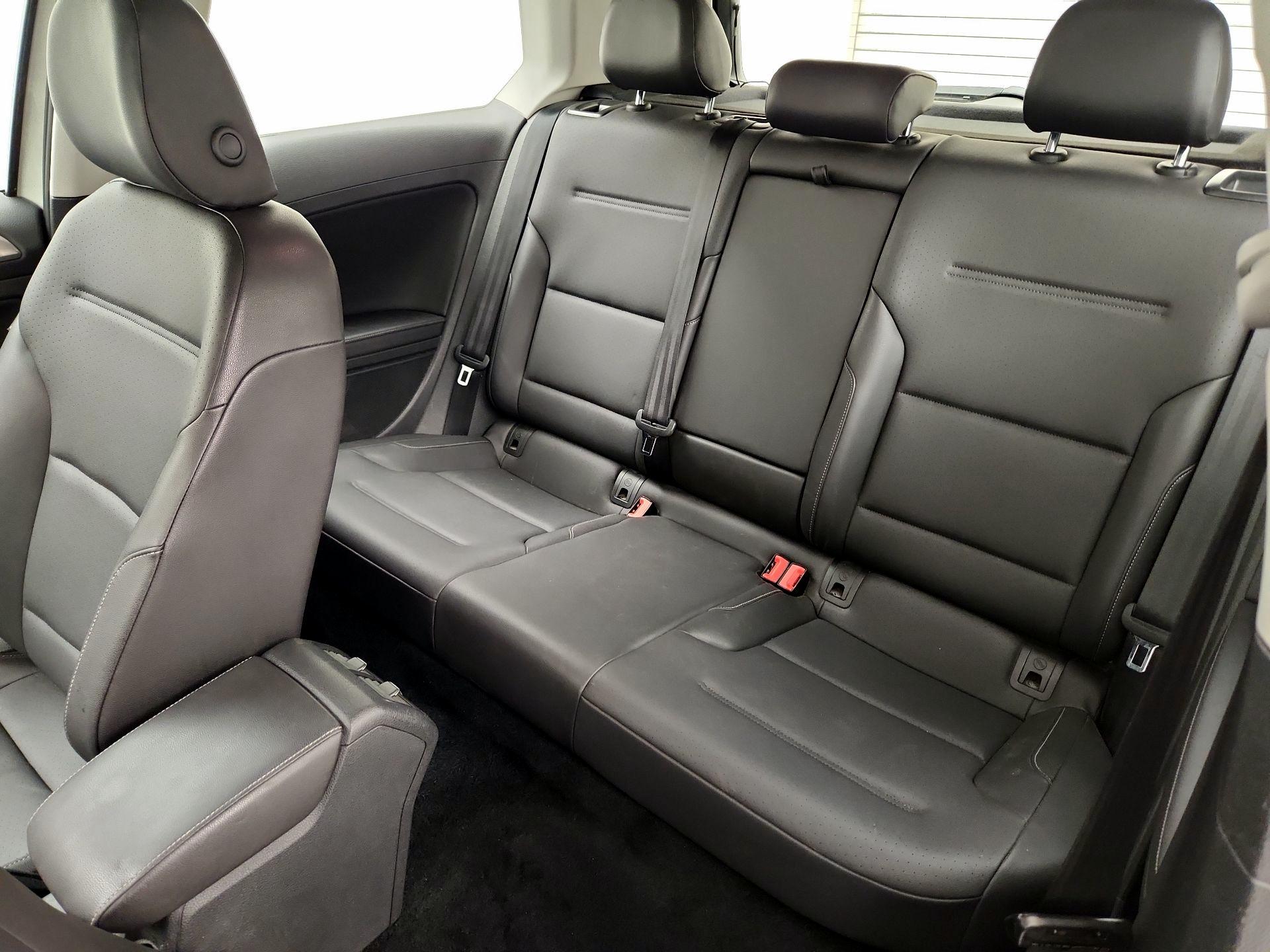 Thumbnail: 2015 Volkswagen Golf - 18