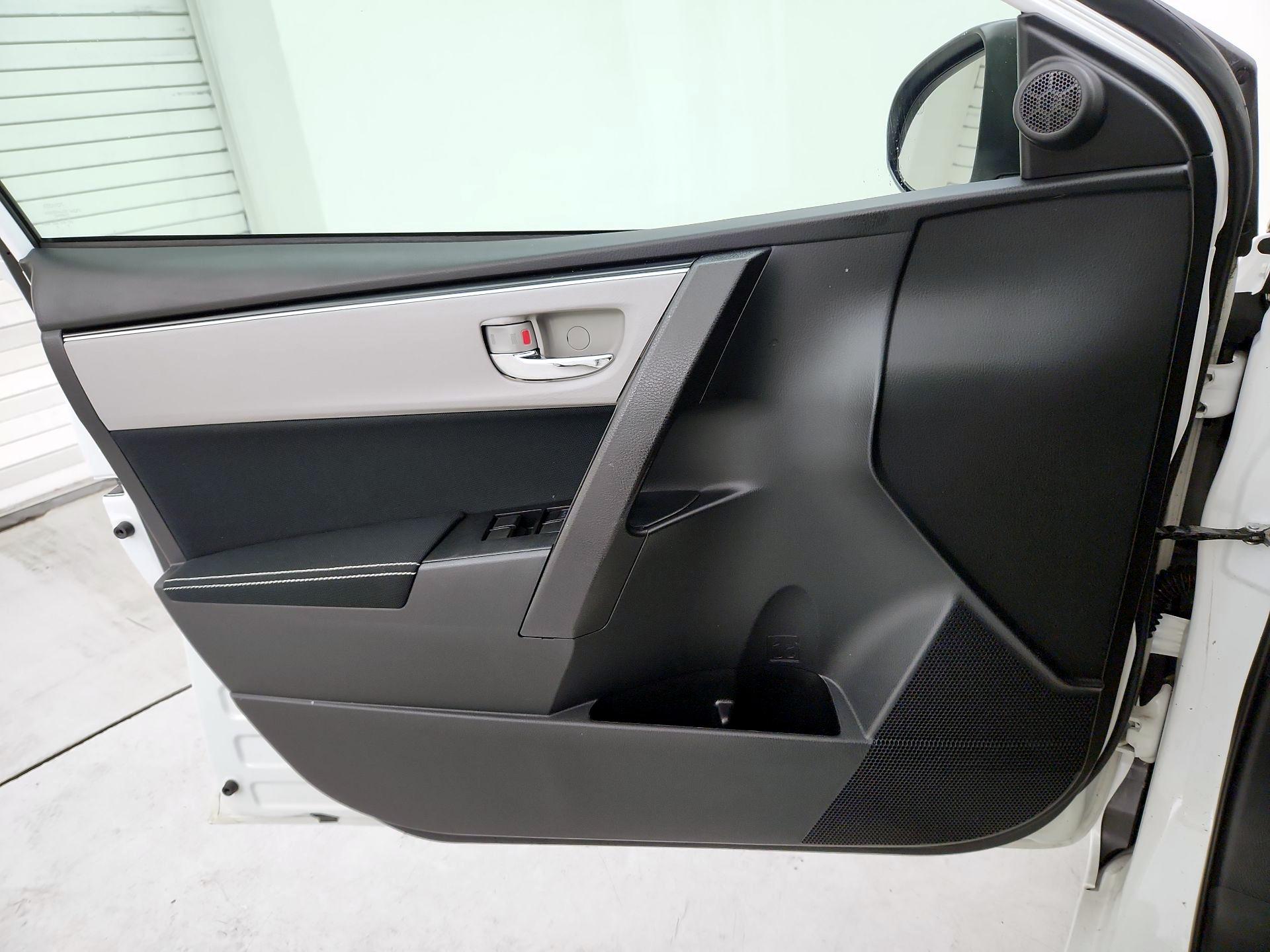 Thumbnail: 2018 Toyota Corolla - 12