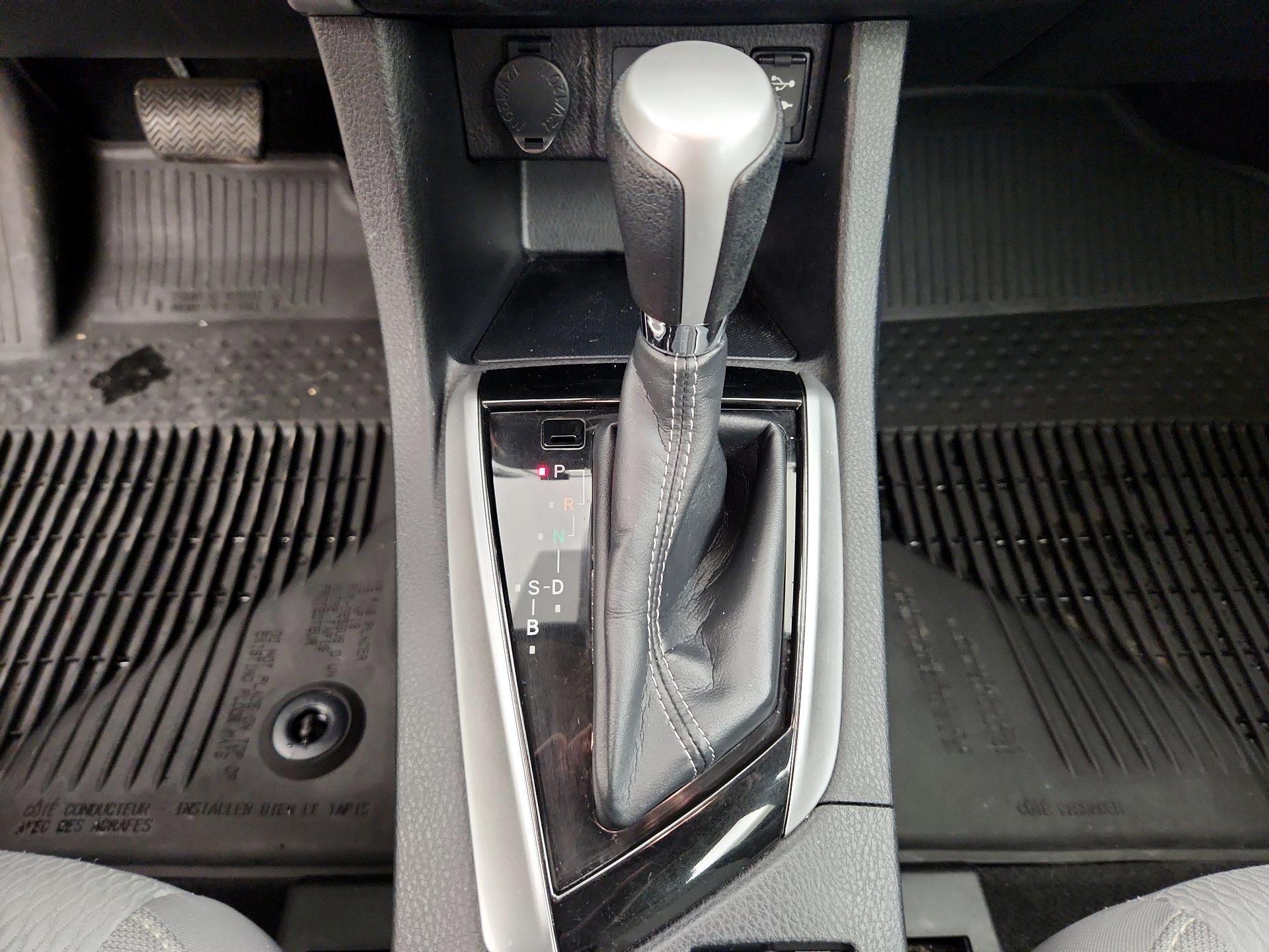 Thumbnail: 2018 Toyota Corolla - 17