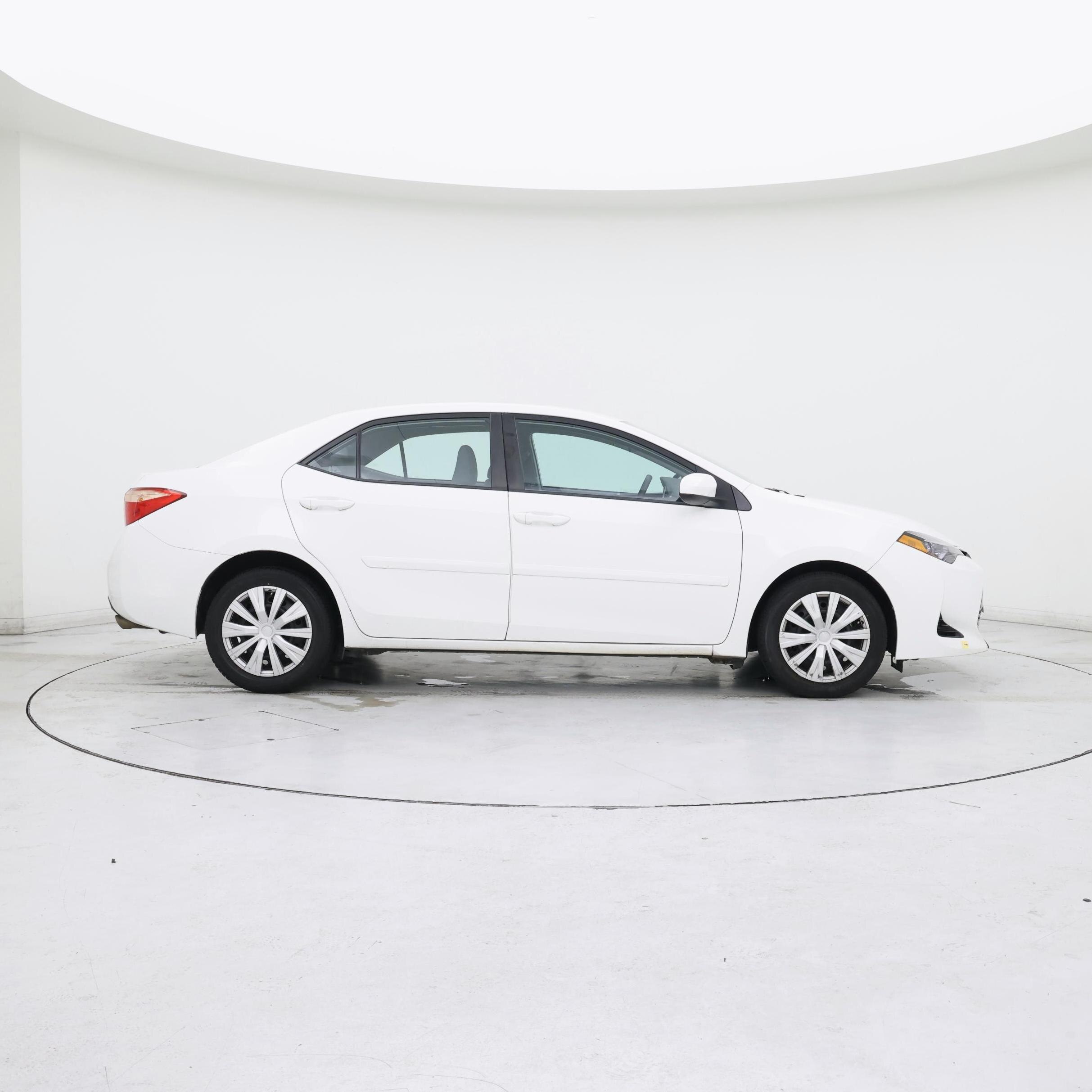 Thumbnail: 2018 Toyota Corolla - 7