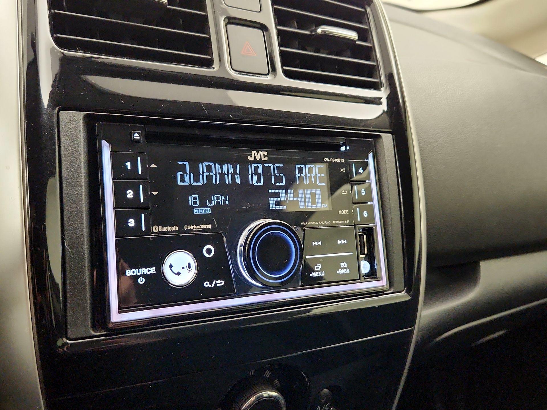 Thumbnail: 2015 Nissan Versa Note - 14