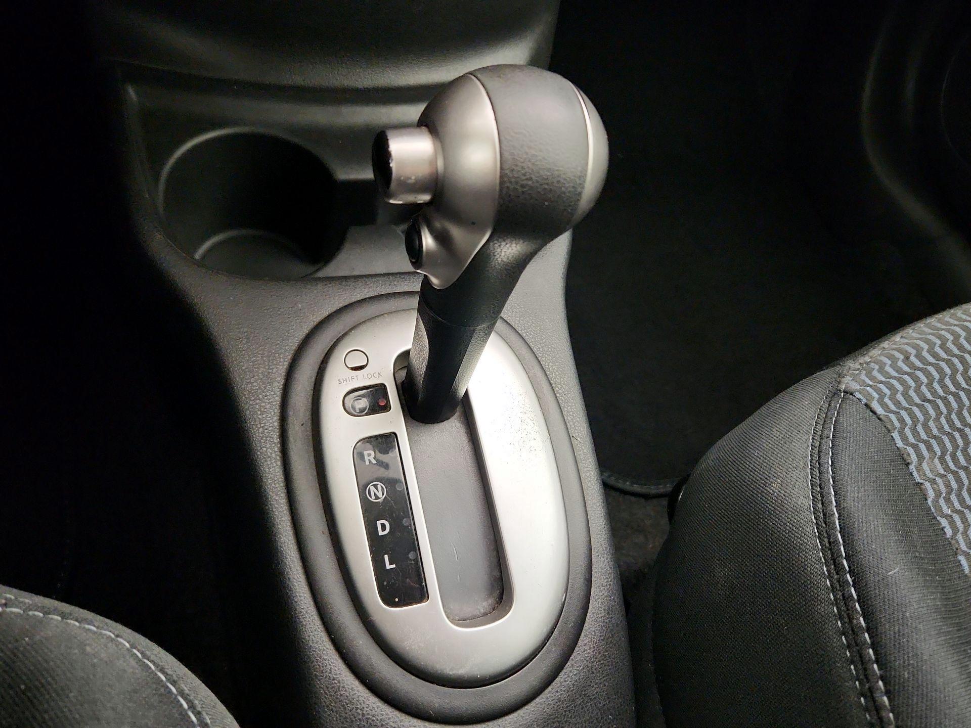 Thumbnail: 2015 Nissan Versa Note - 16