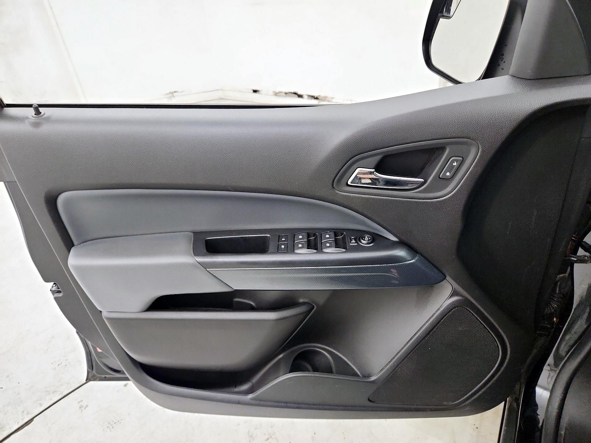 Thumbnail: 2021 Chevrolet Colorado - 12