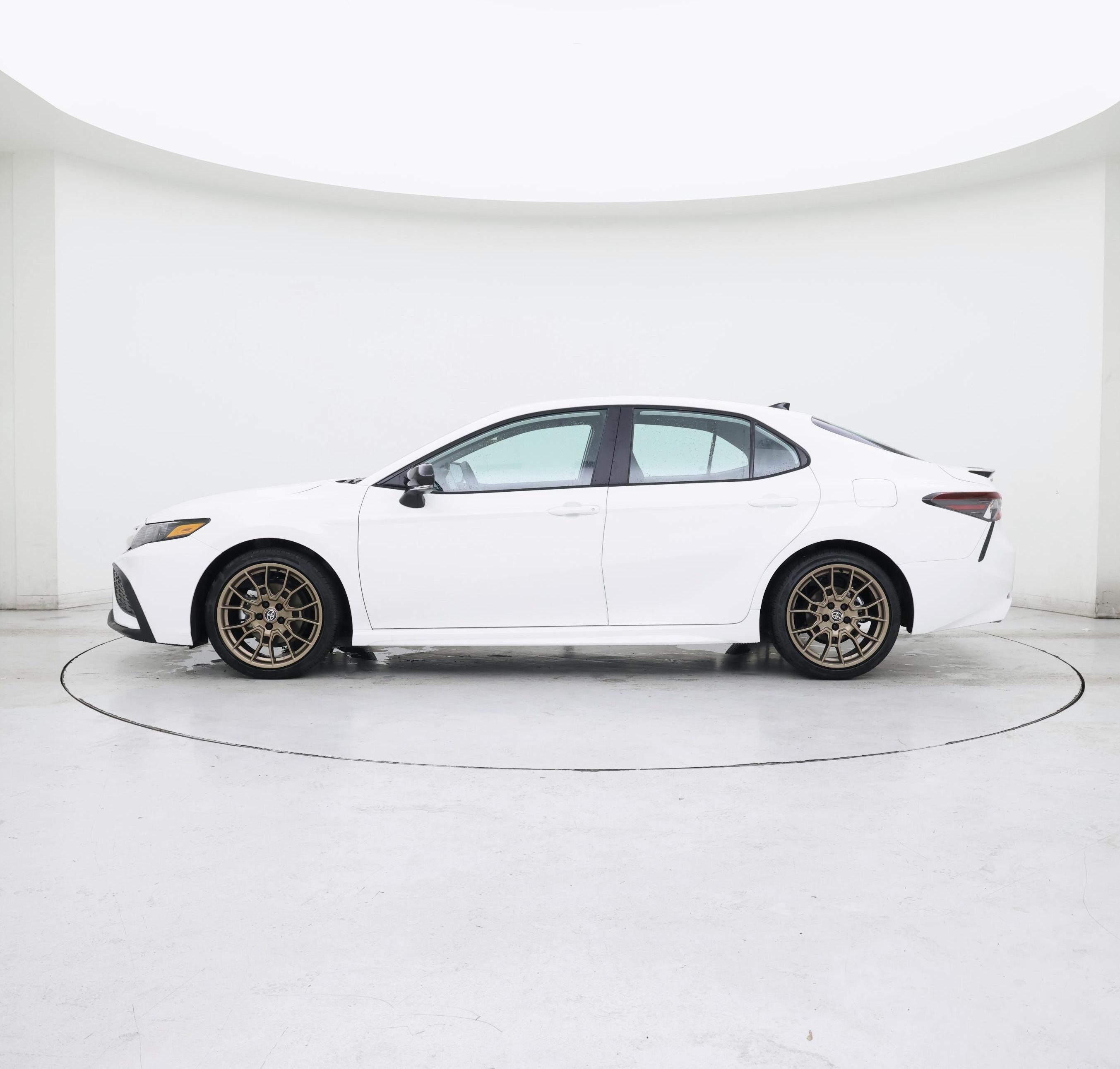 Thumbnail: 2024 Toyota Camry - 3