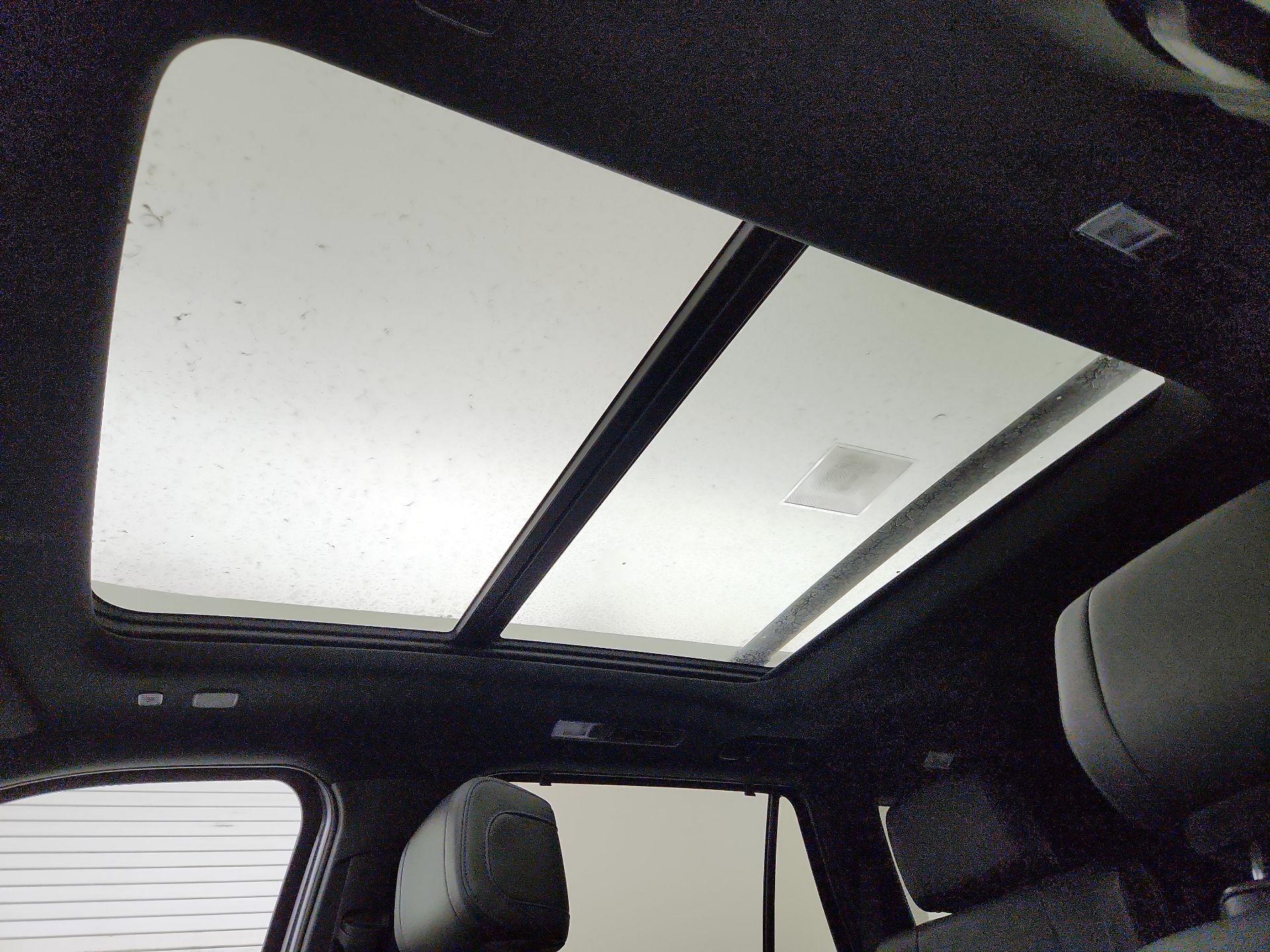 Thumbnail: 2023 Toyota Sequoia - 19