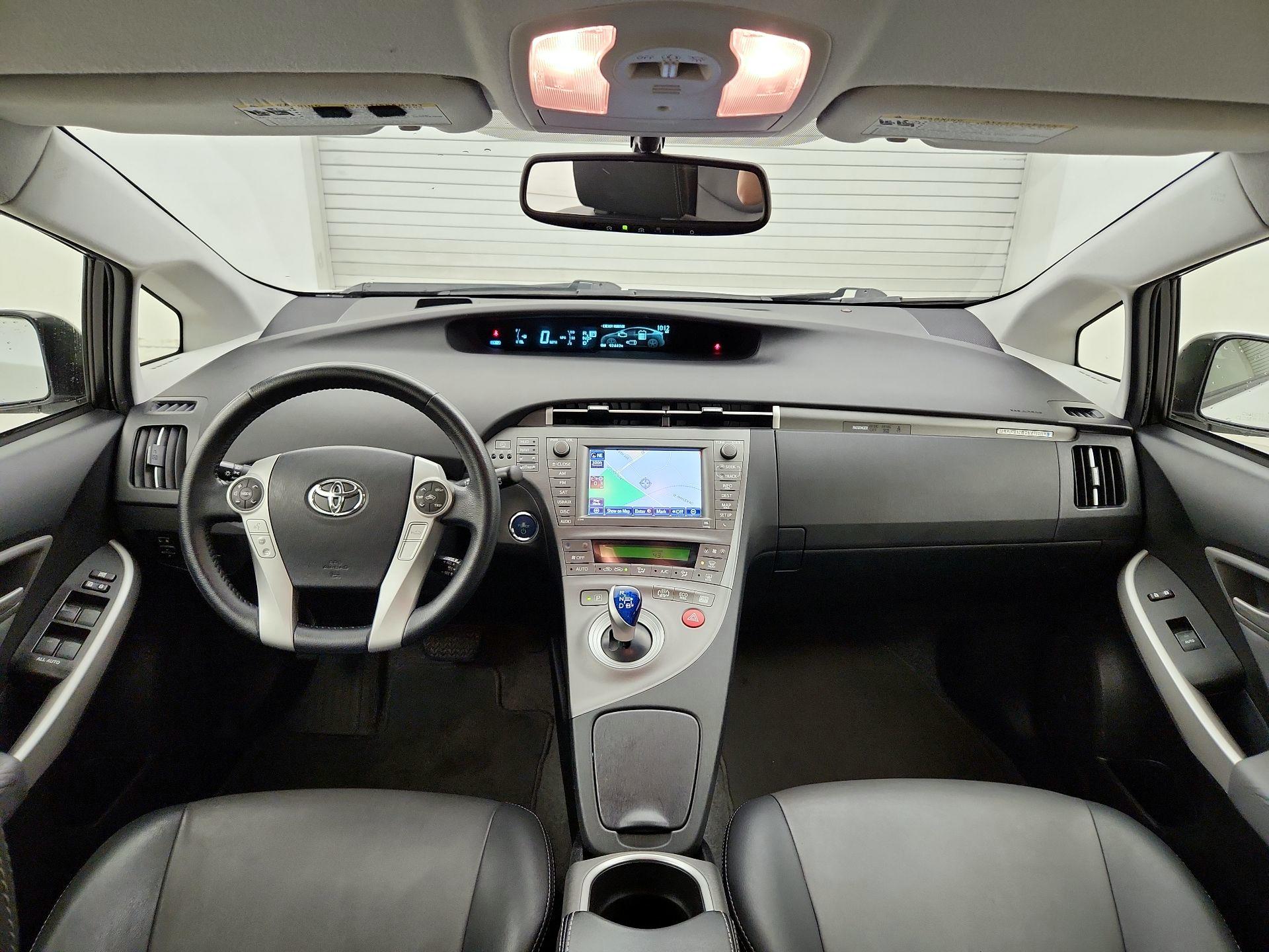 Thumbnail: 2015 Toyota Prius - 9