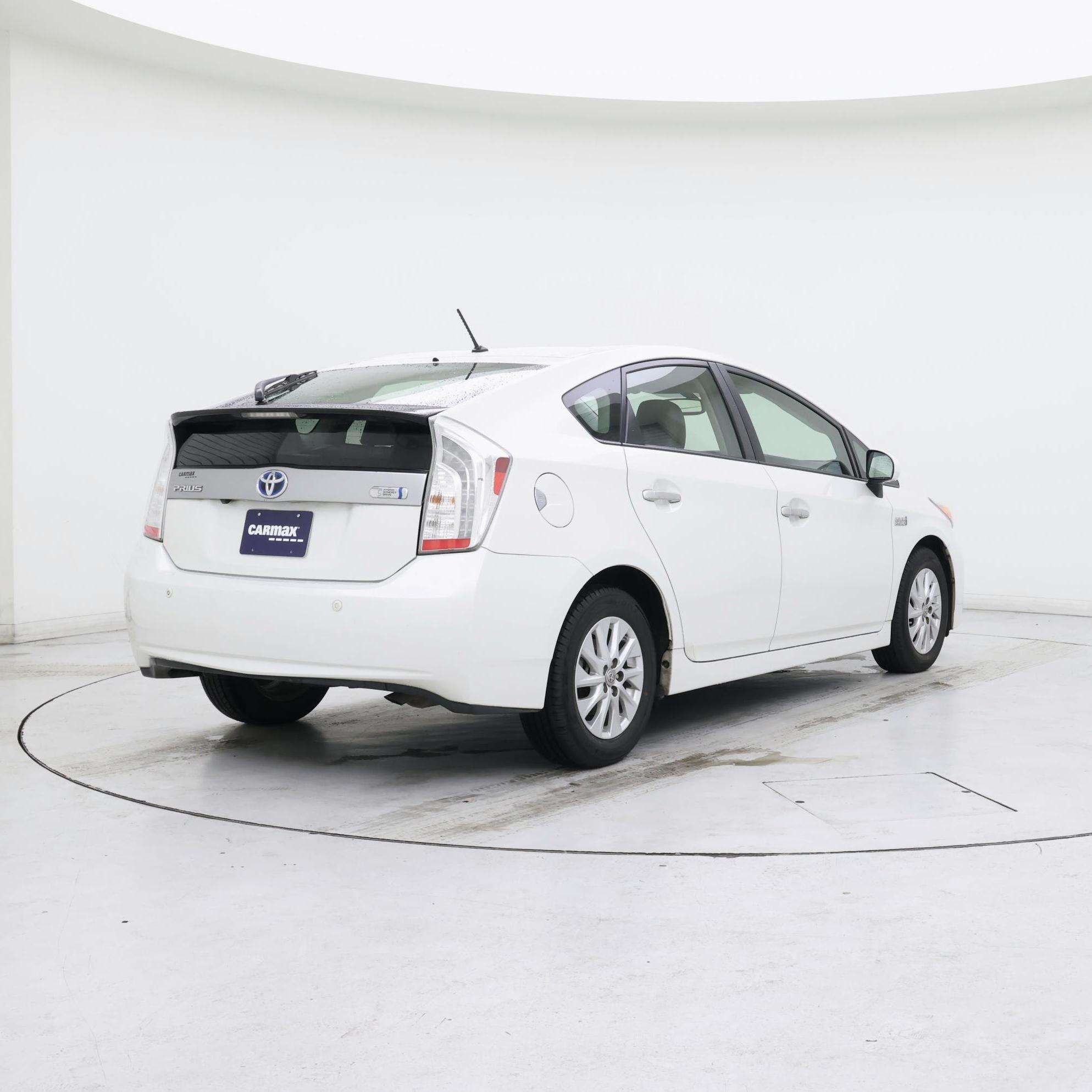 Thumbnail: 2015 Toyota Prius - 8