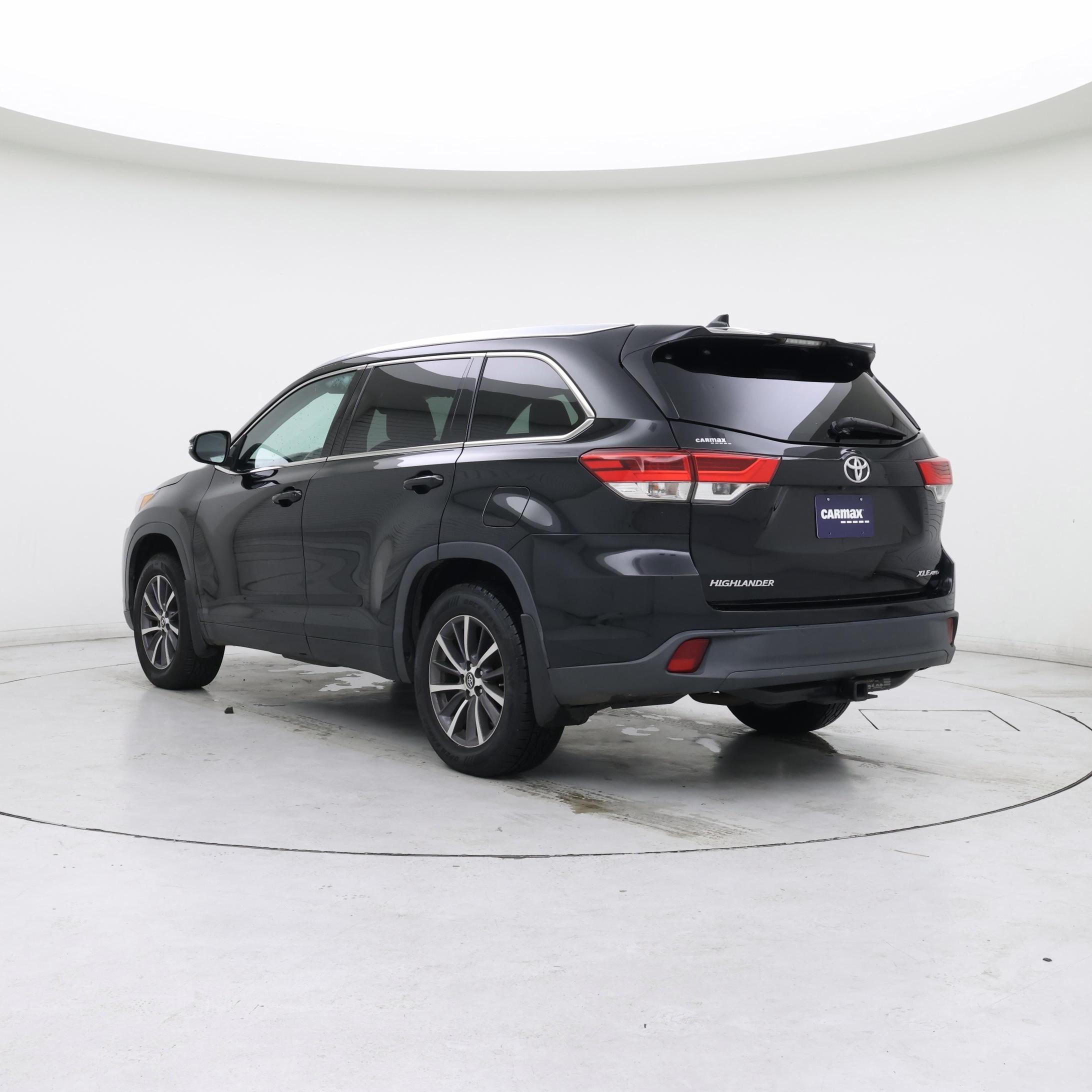 Thumbnail: 2017 Toyota Highlander - 2