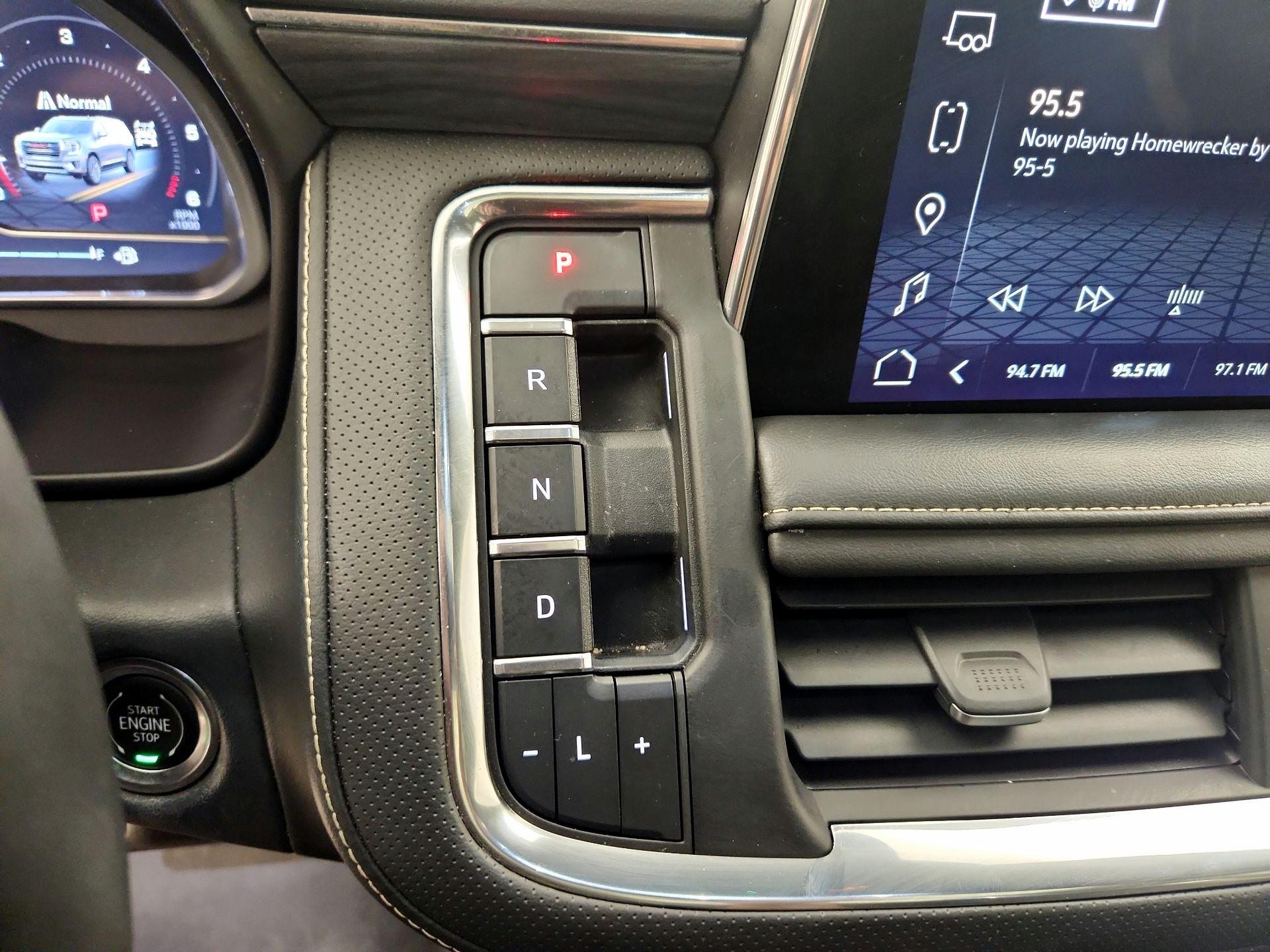 Thumbnail: 2023 GMC Yukon - 17