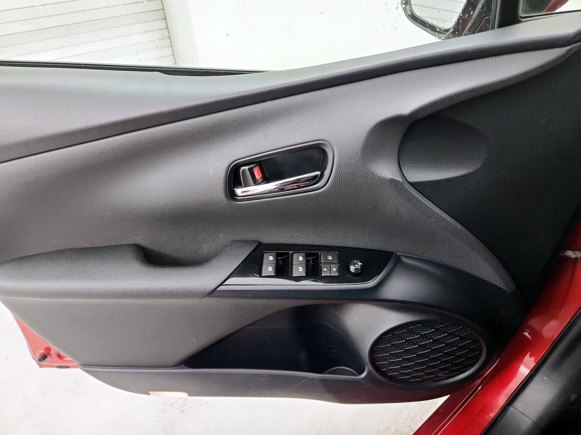 Thumbnail: 2017 Toyota Prius Prime - 12