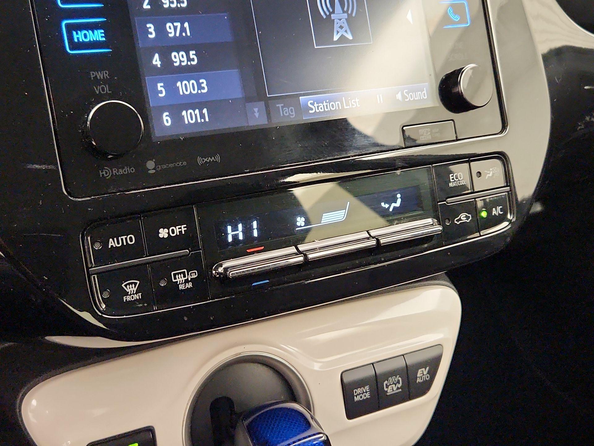 Thumbnail: 2017 Toyota Prius Prime - 16