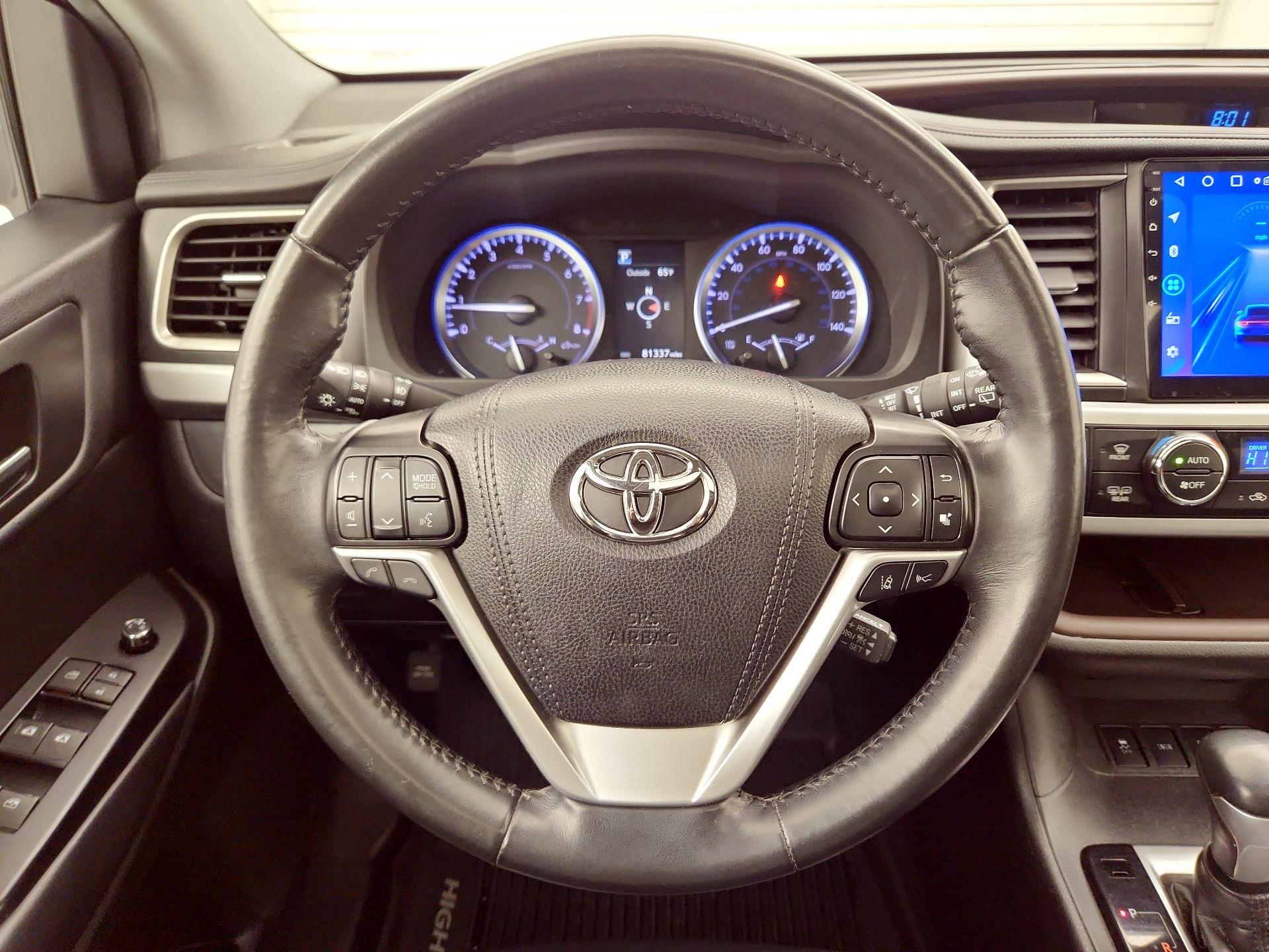 Thumbnail: 2019 Toyota Highlander - 10