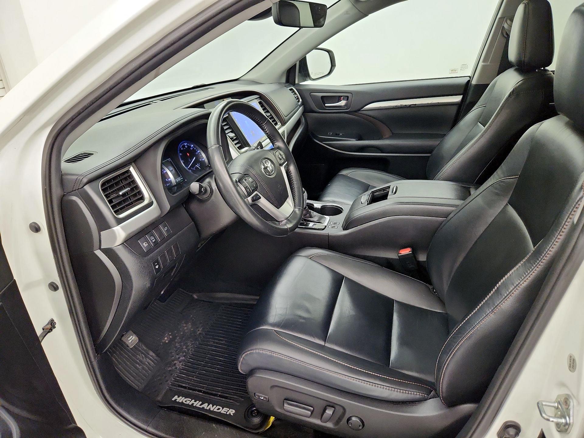 Thumbnail: 2019 Toyota Highlander - 11