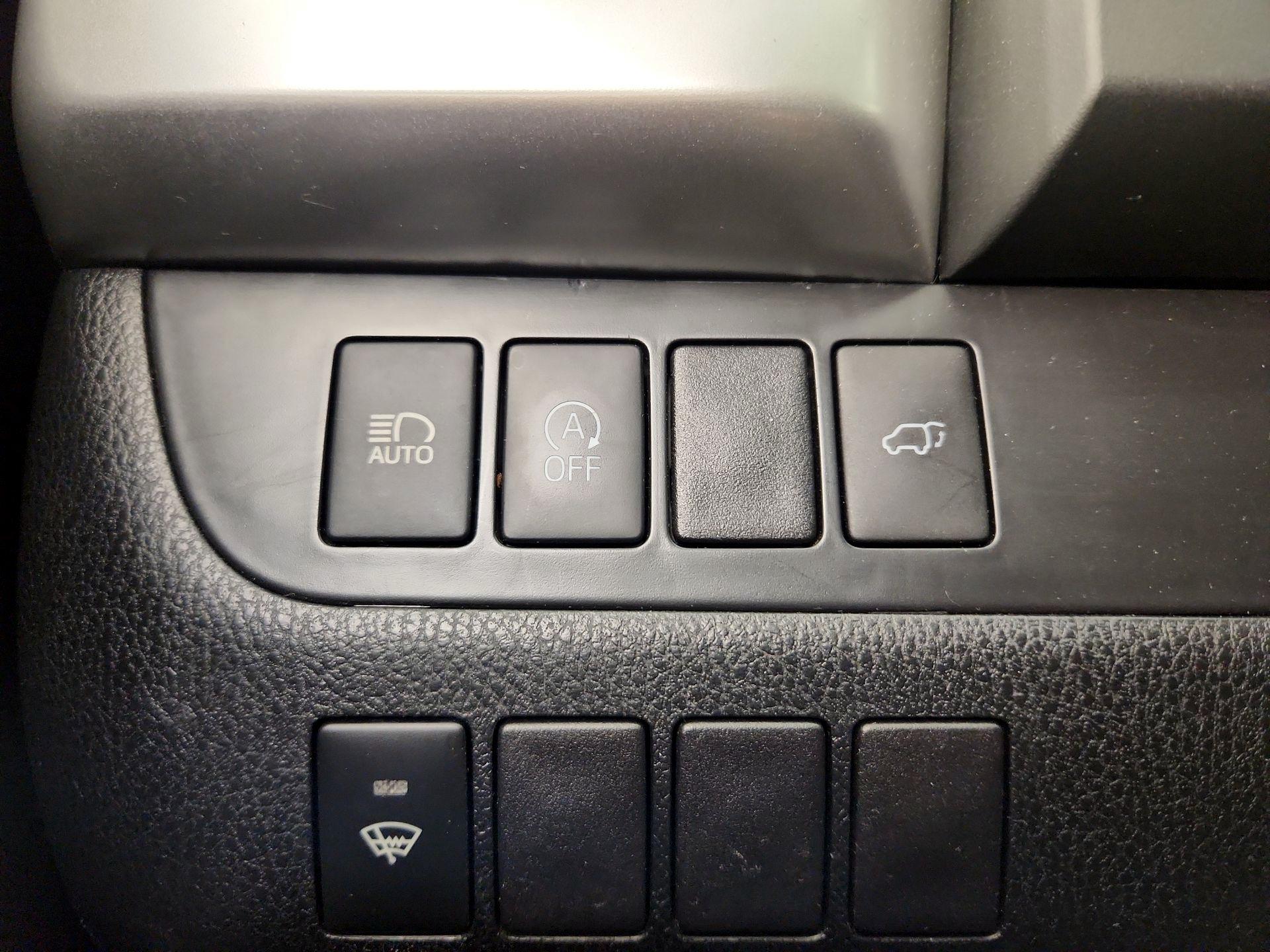 Thumbnail: 2019 Toyota Highlander - 13