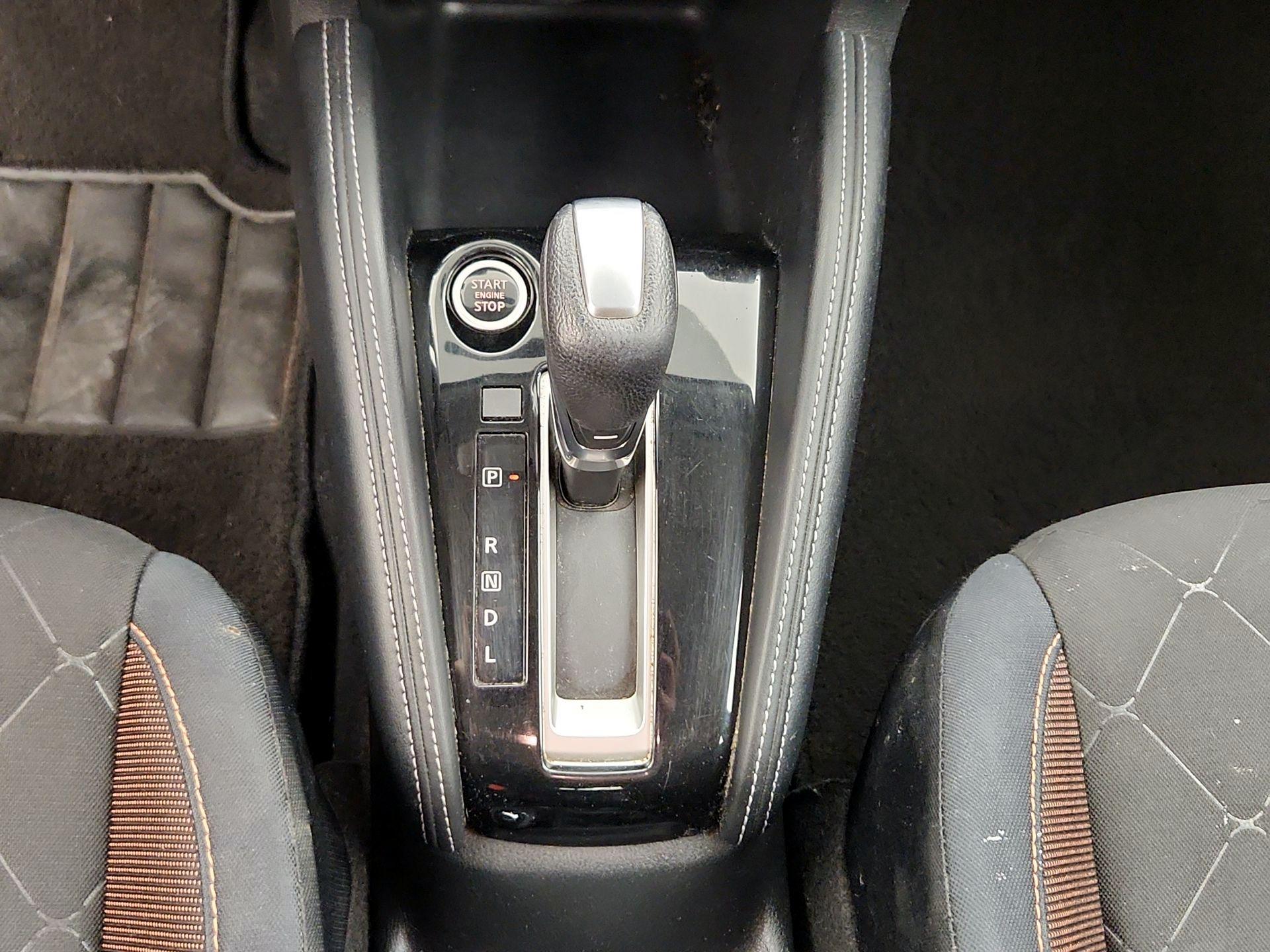 Thumbnail: 2018 Nissan Kicks - 17