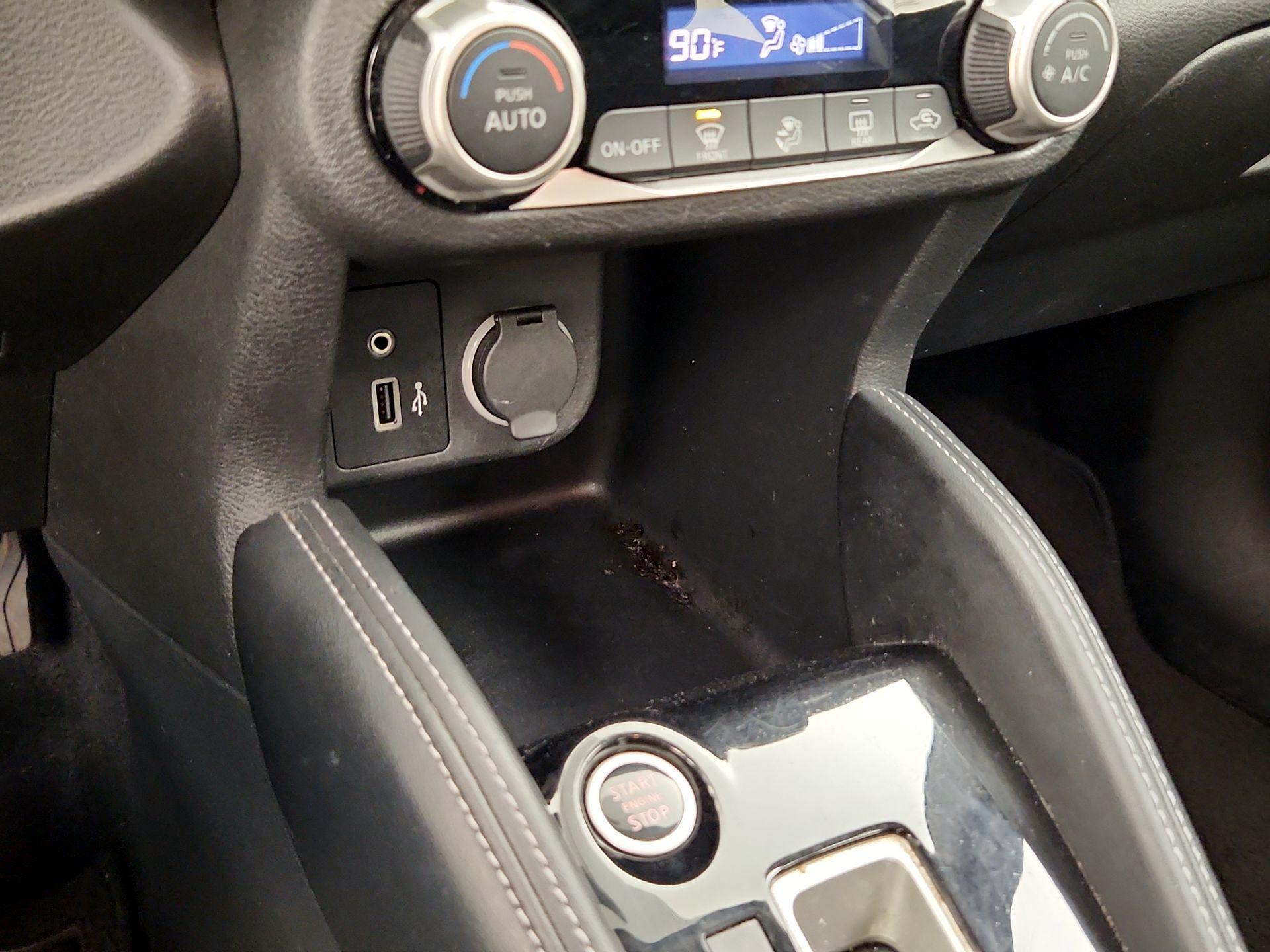 Thumbnail: 2018 Nissan Kicks - 18