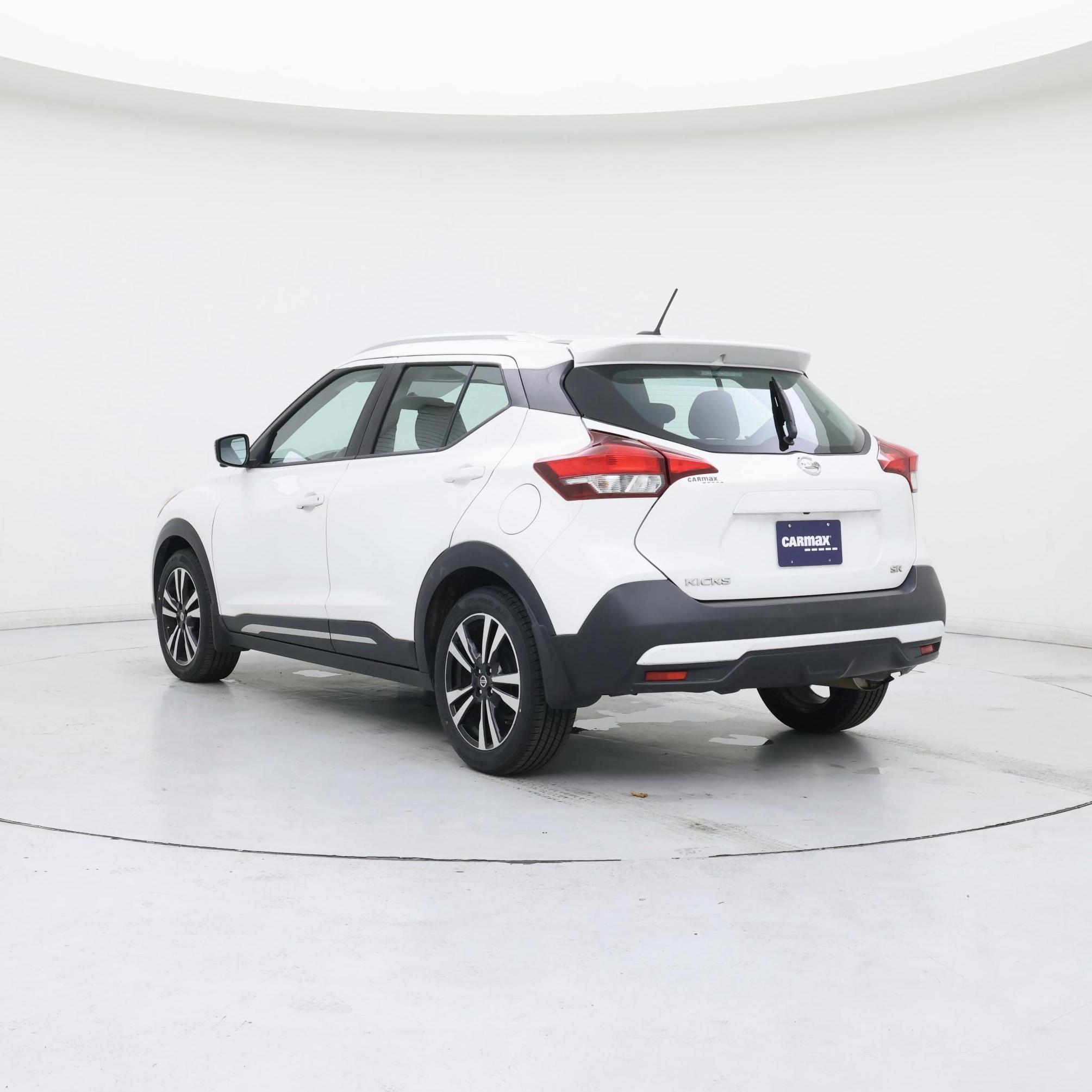 Thumbnail: 2018 Nissan Kicks - 2