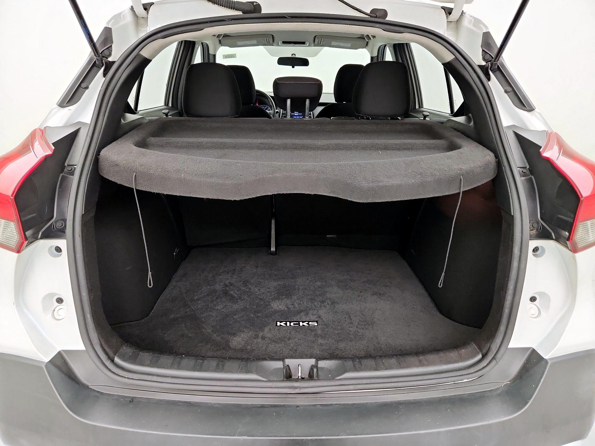 Thumbnail: 2018 Nissan Kicks - 20