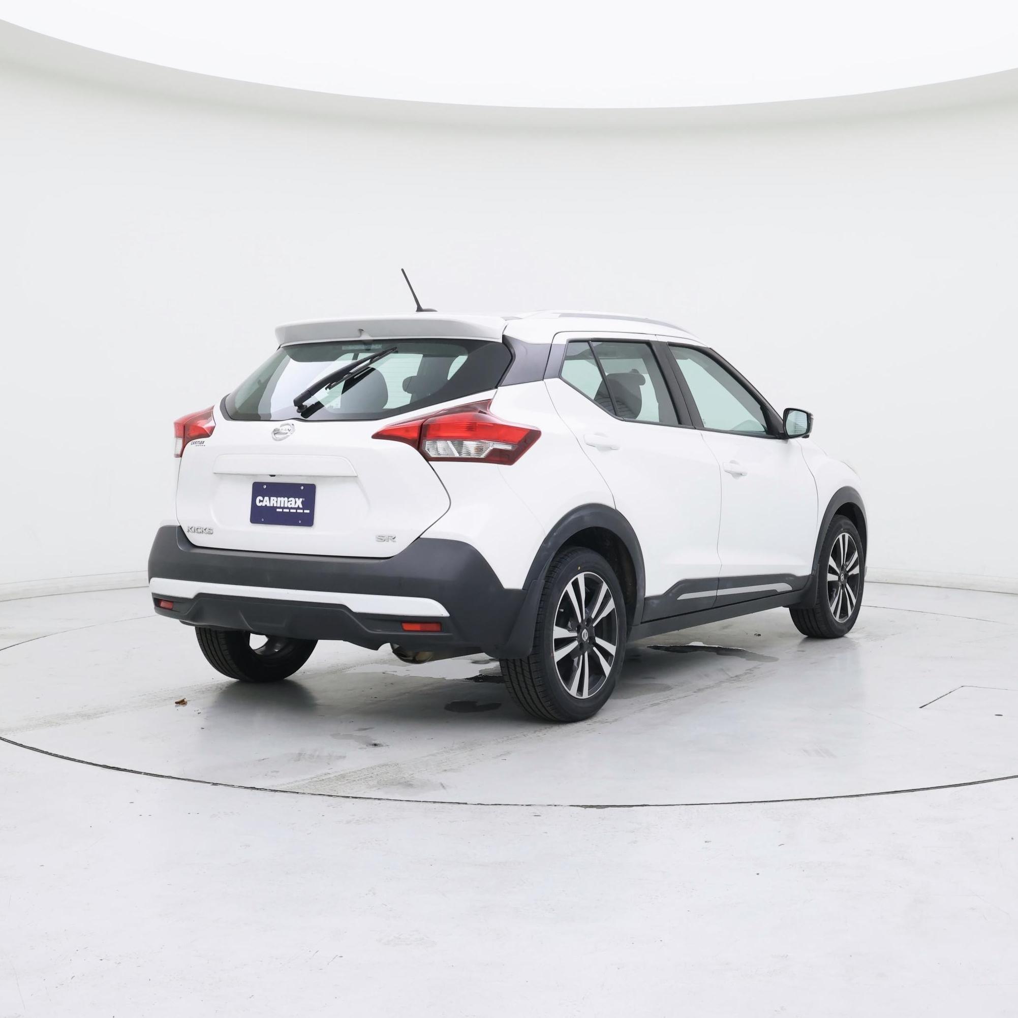 Thumbnail: 2018 Nissan Kicks - 8